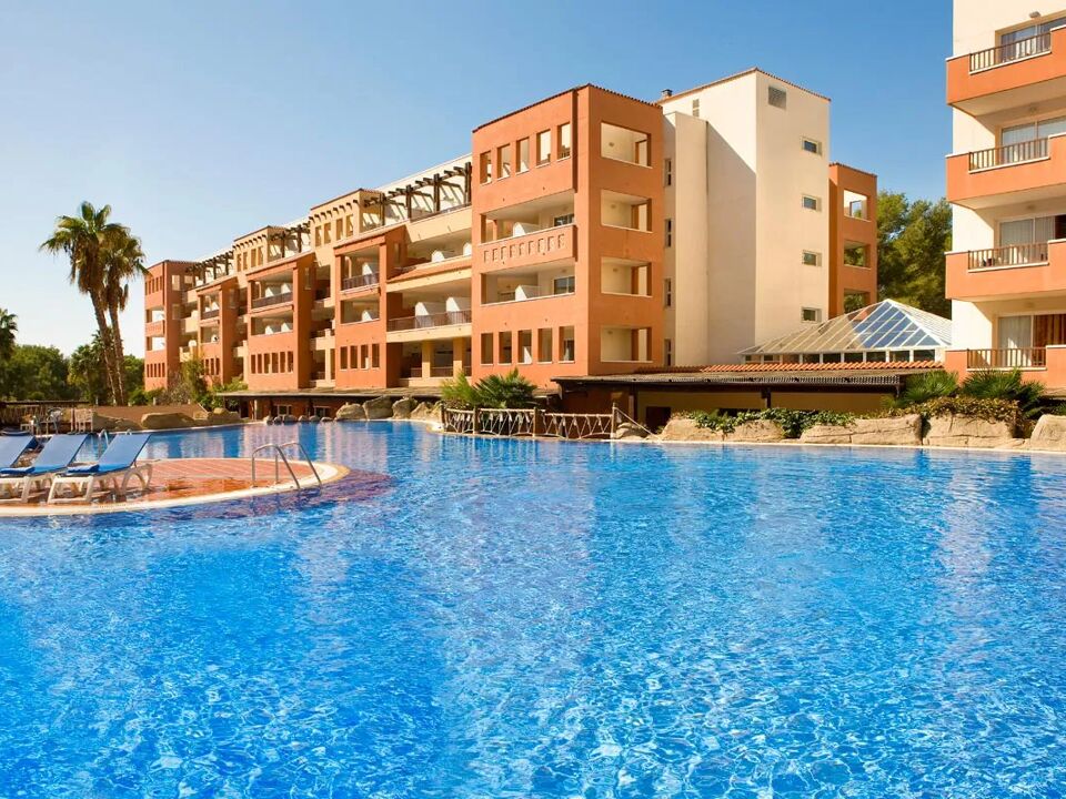 H10 Mediterranean Village