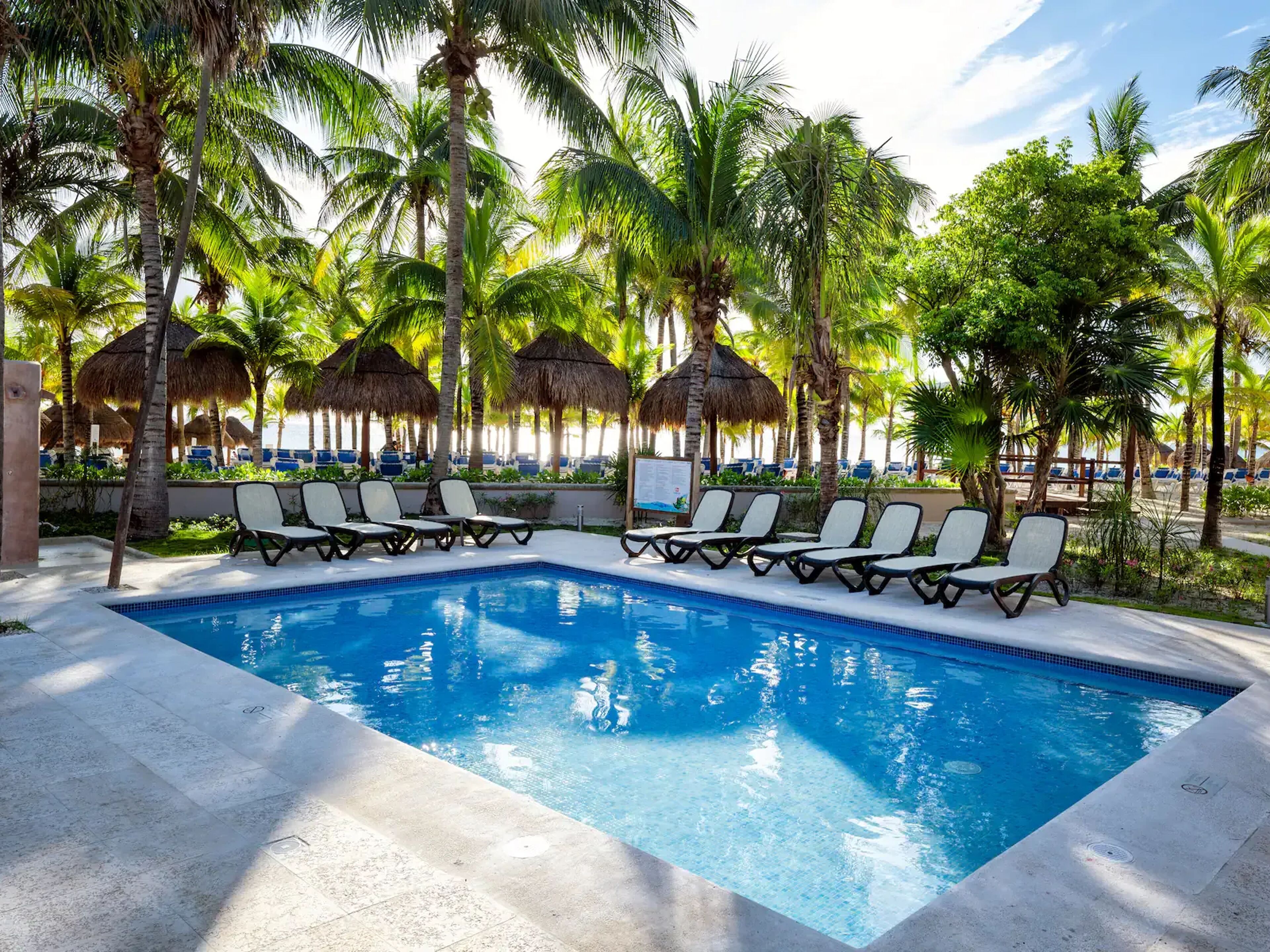 Viva Wyndham Azteca All Inclusive