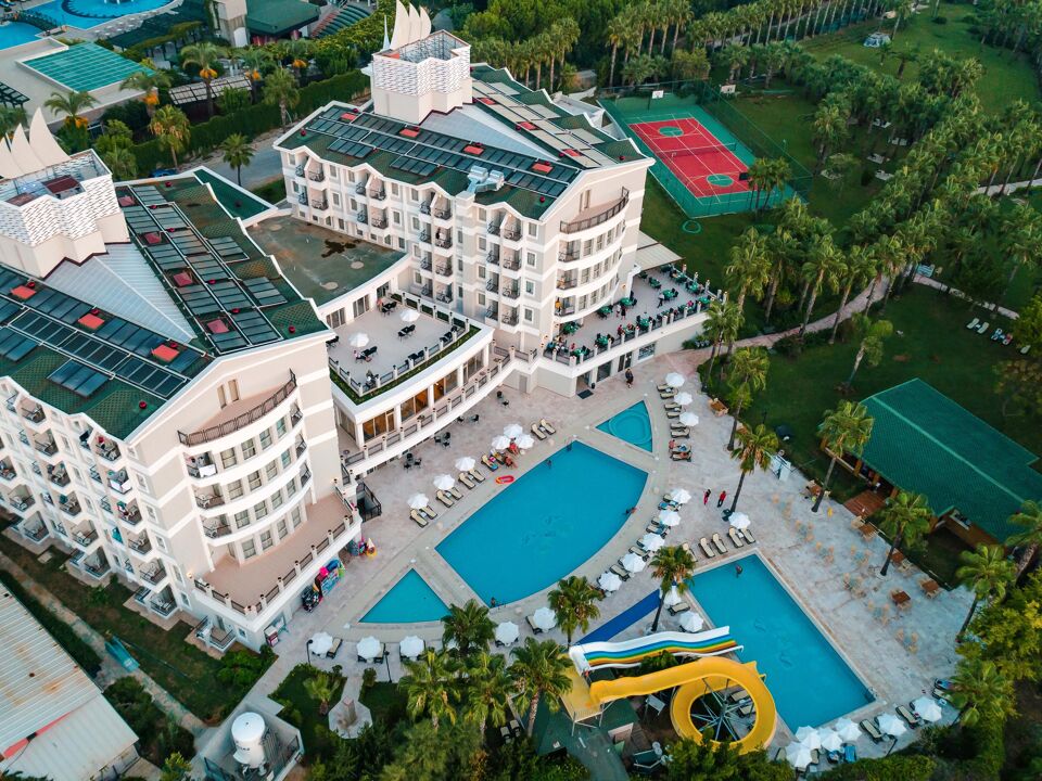 Royal Atlantis Beach Hotel