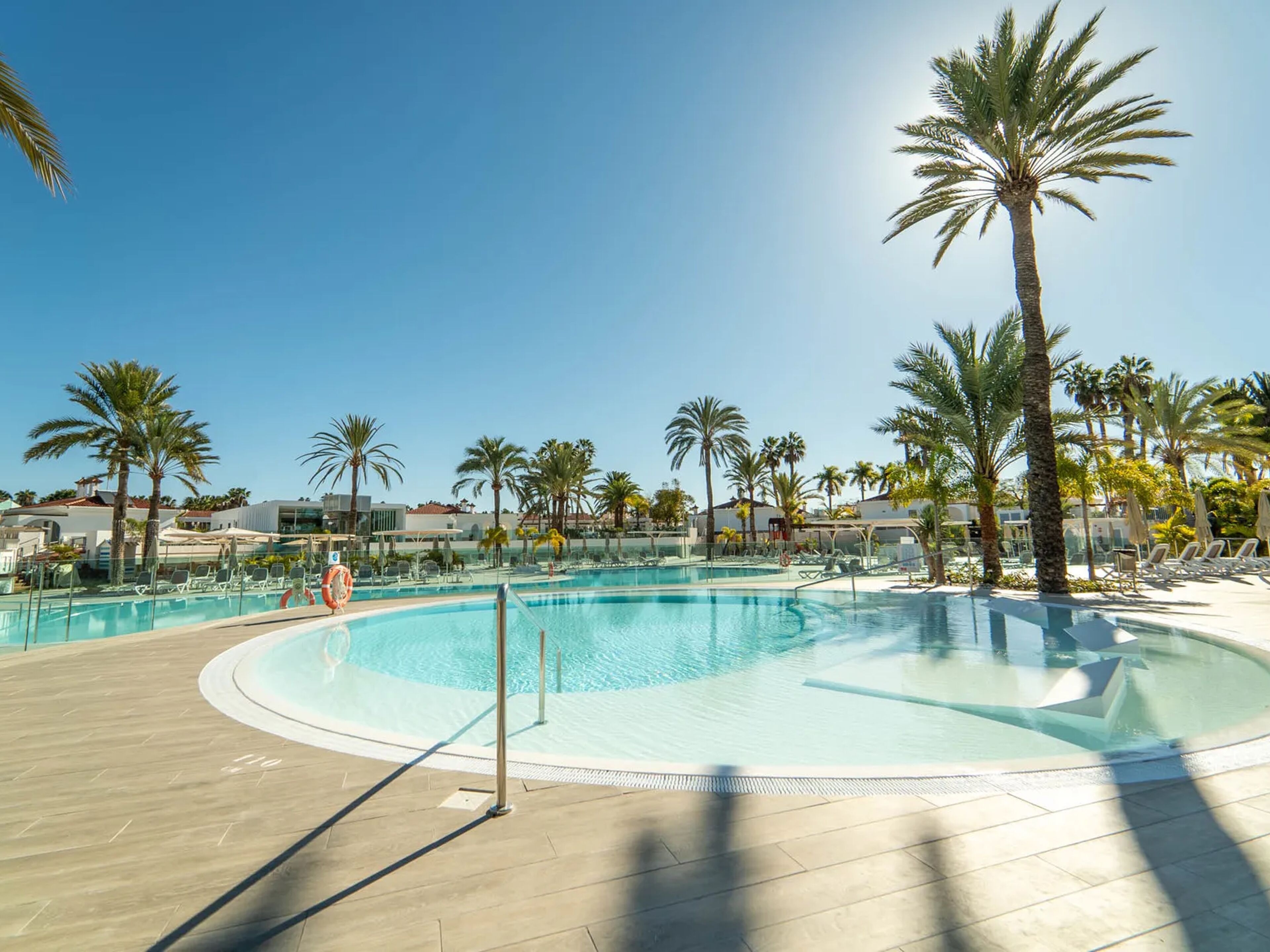 Hotel DunaGolf Suites