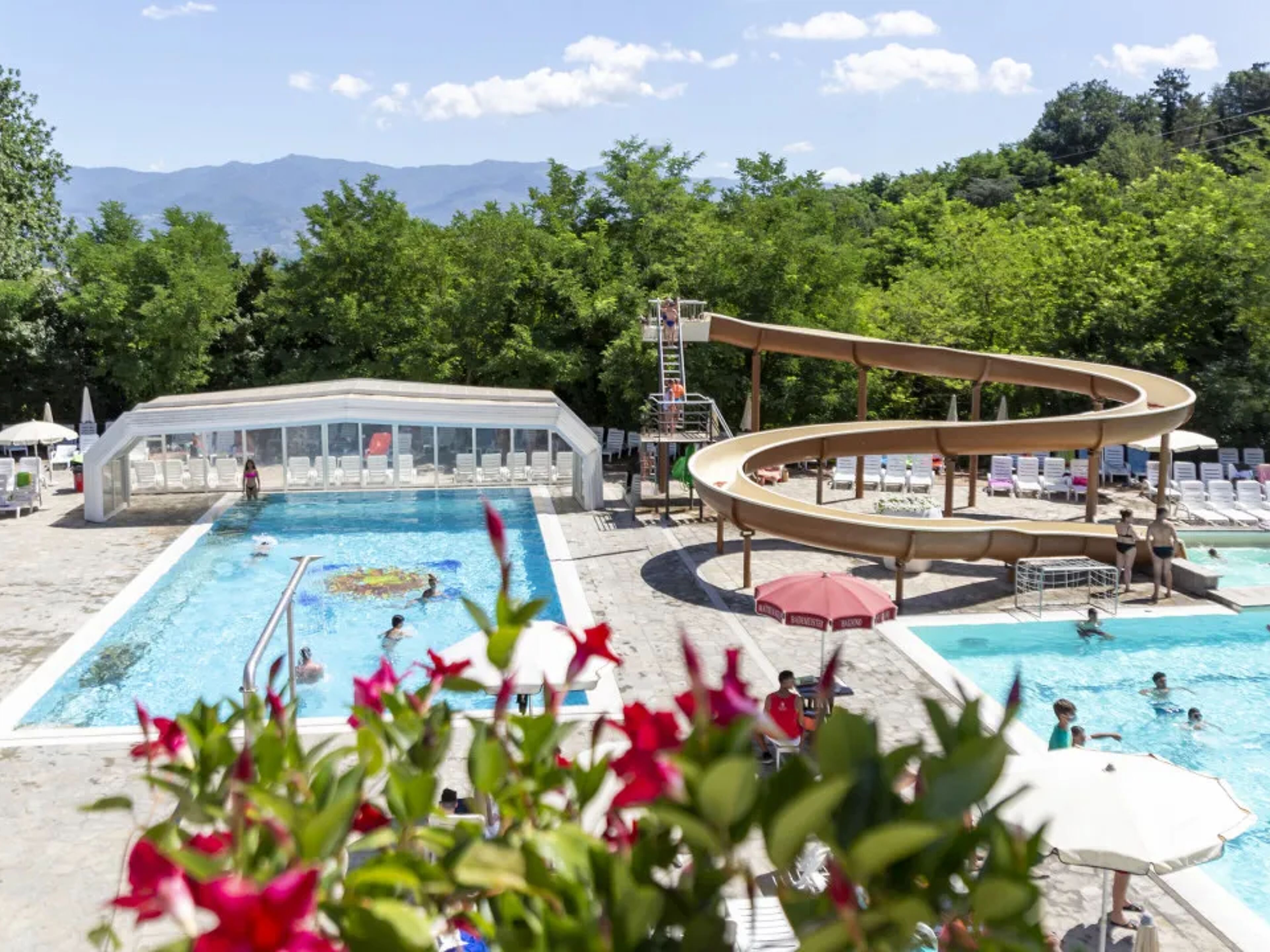 Camping Hu Norcenni Girasole village