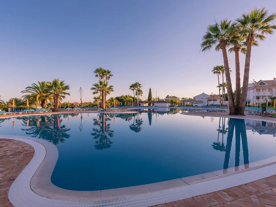 Golden Club Cabanas