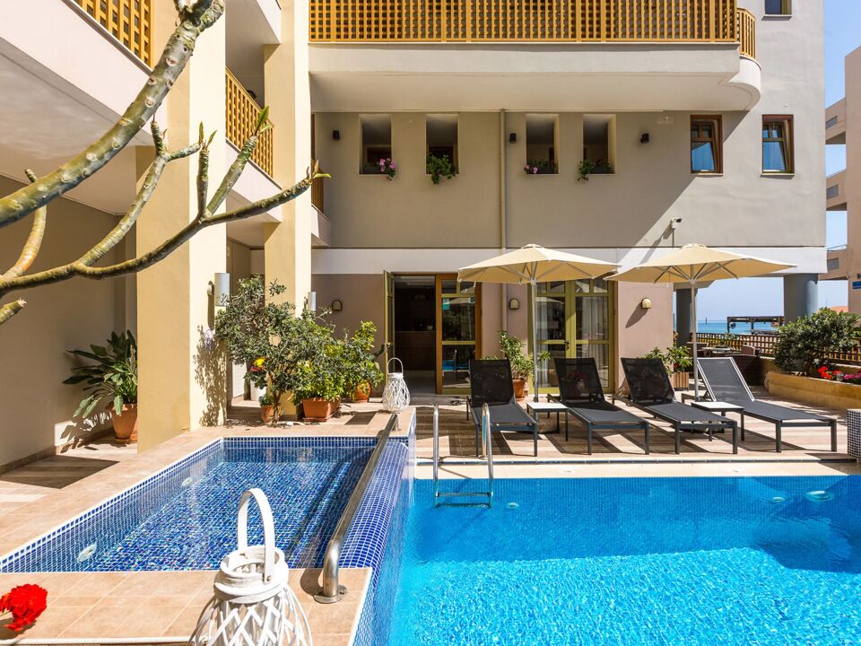 Ammos Suites