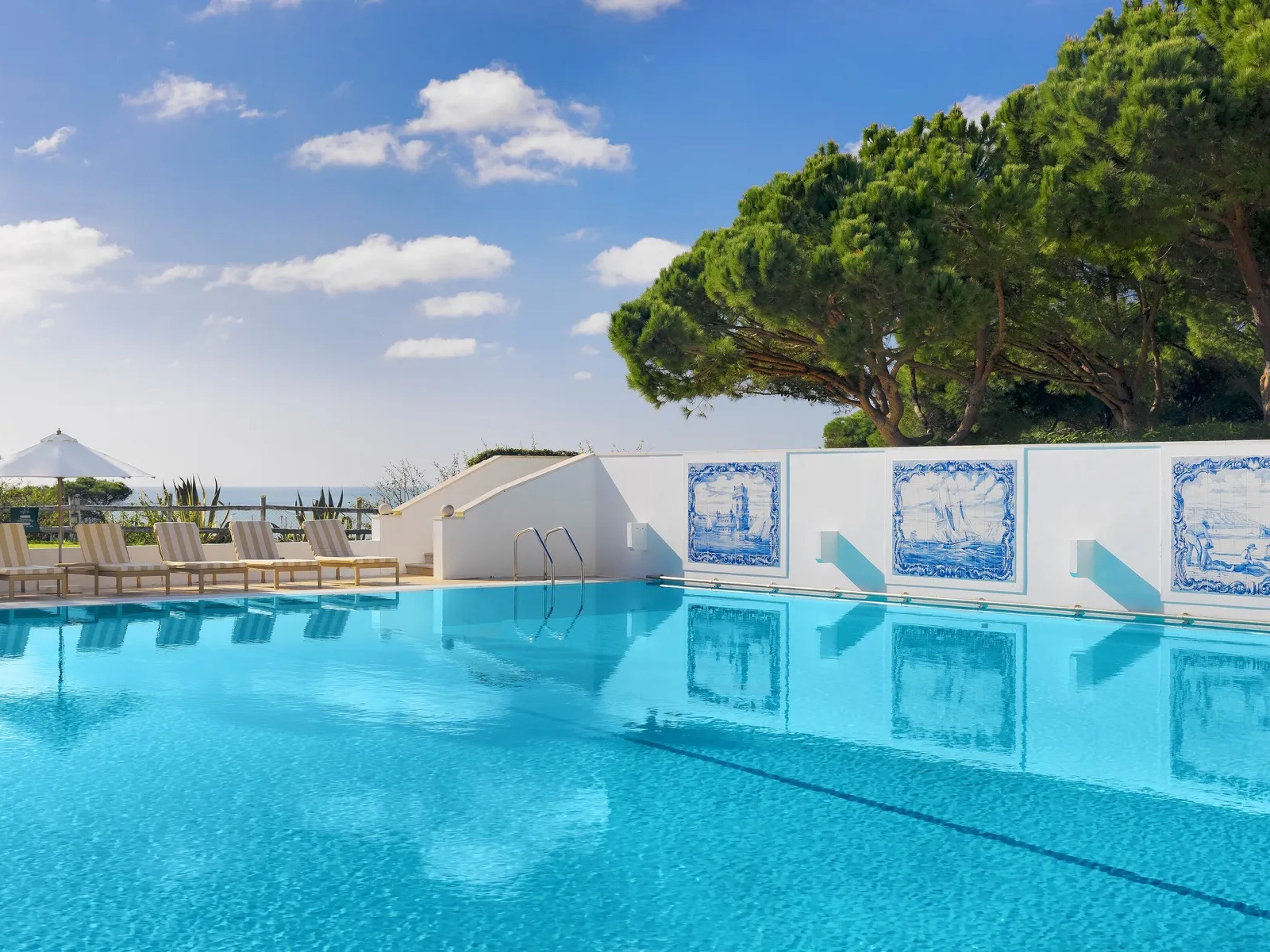 Pine Cliffs Hotel, a Luxury Collection Resort