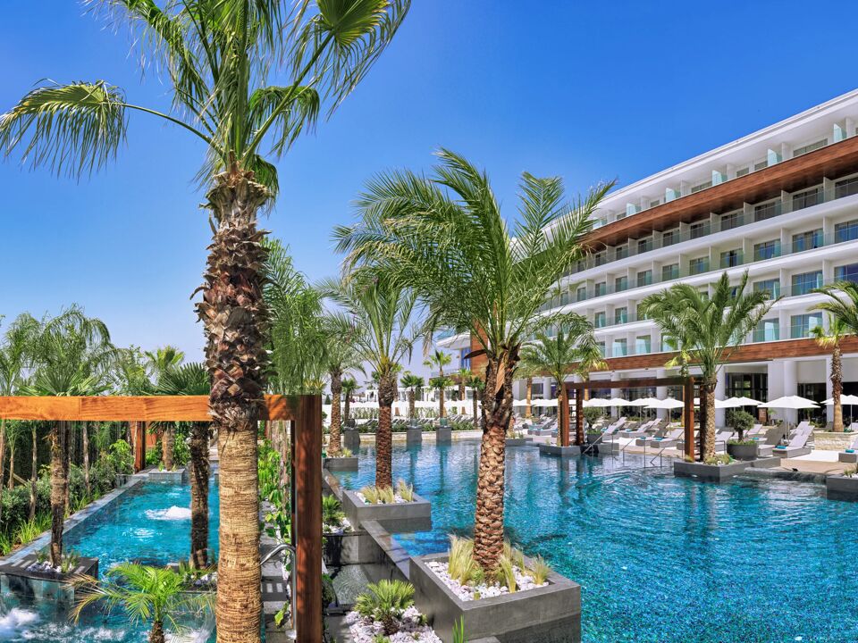 Amanti, MadeForTwo Hotels