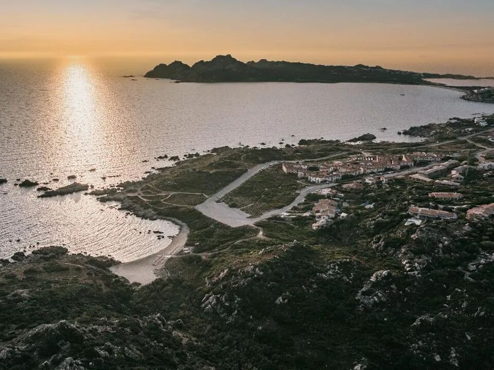 Mangia's Santa Teresa Sardinia, Curio Collection by Hilton
