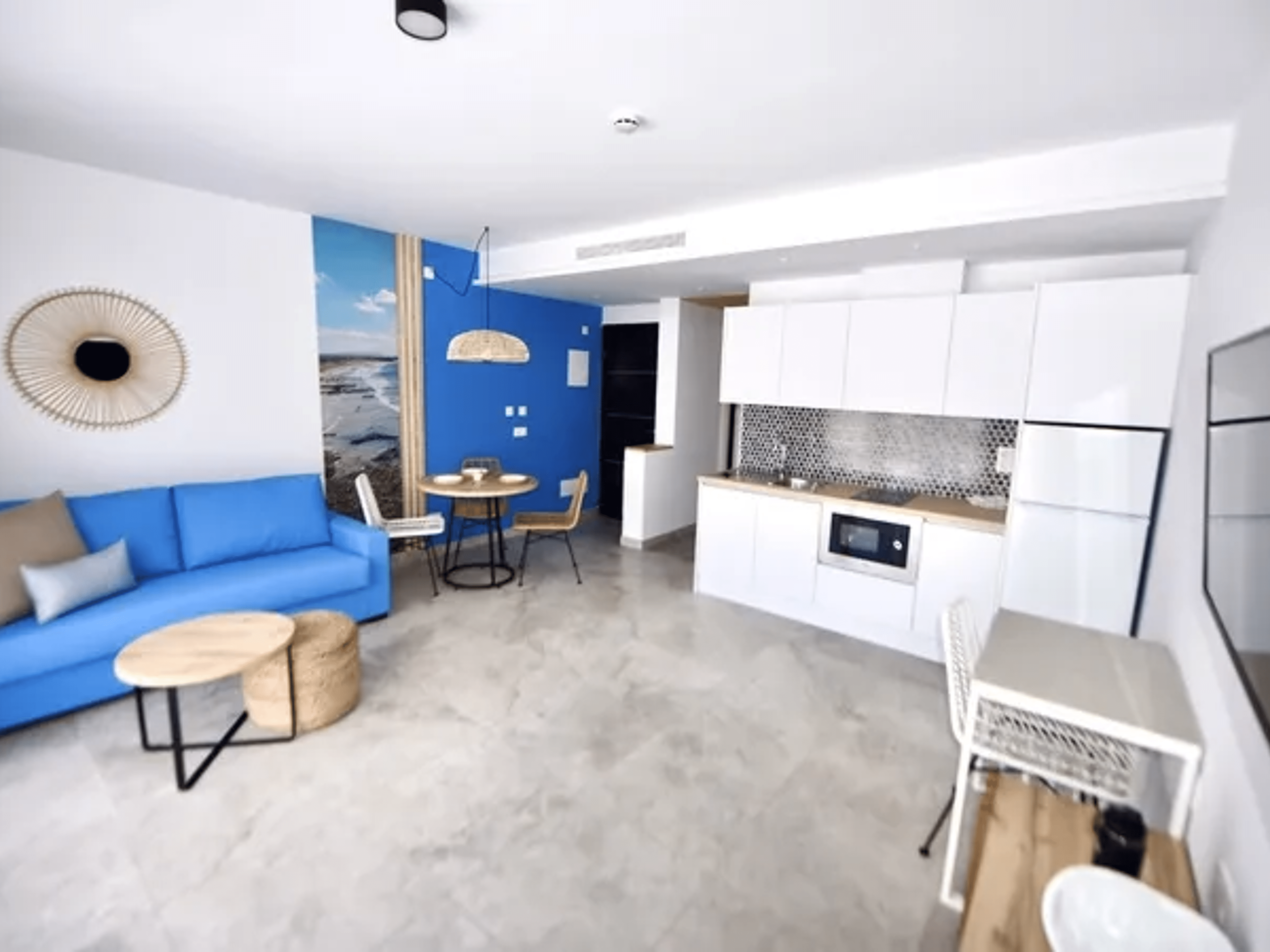 Esmeralda Cotillo Homes by Livvo