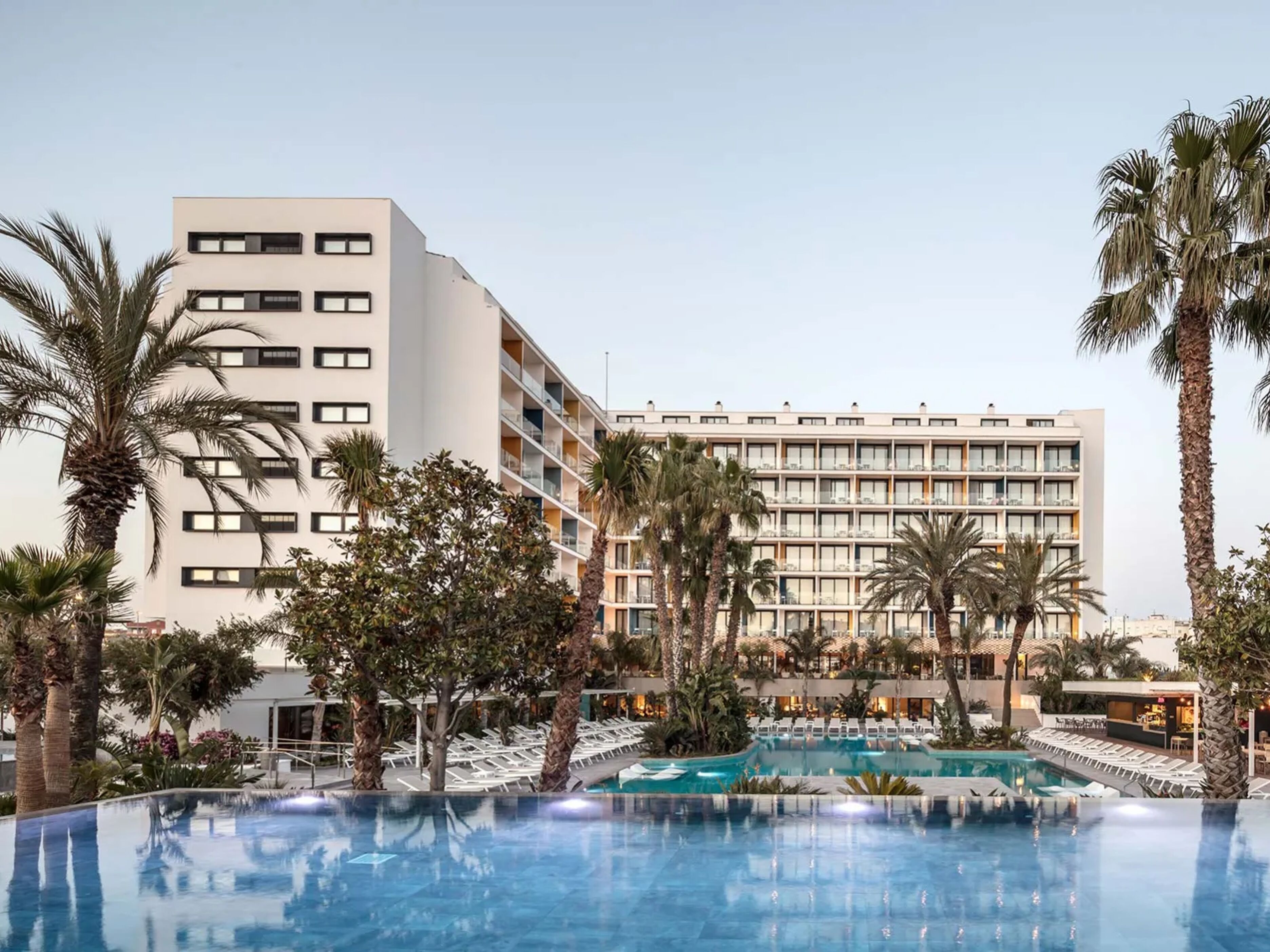 Aqua Hotel Silhouette & Spa