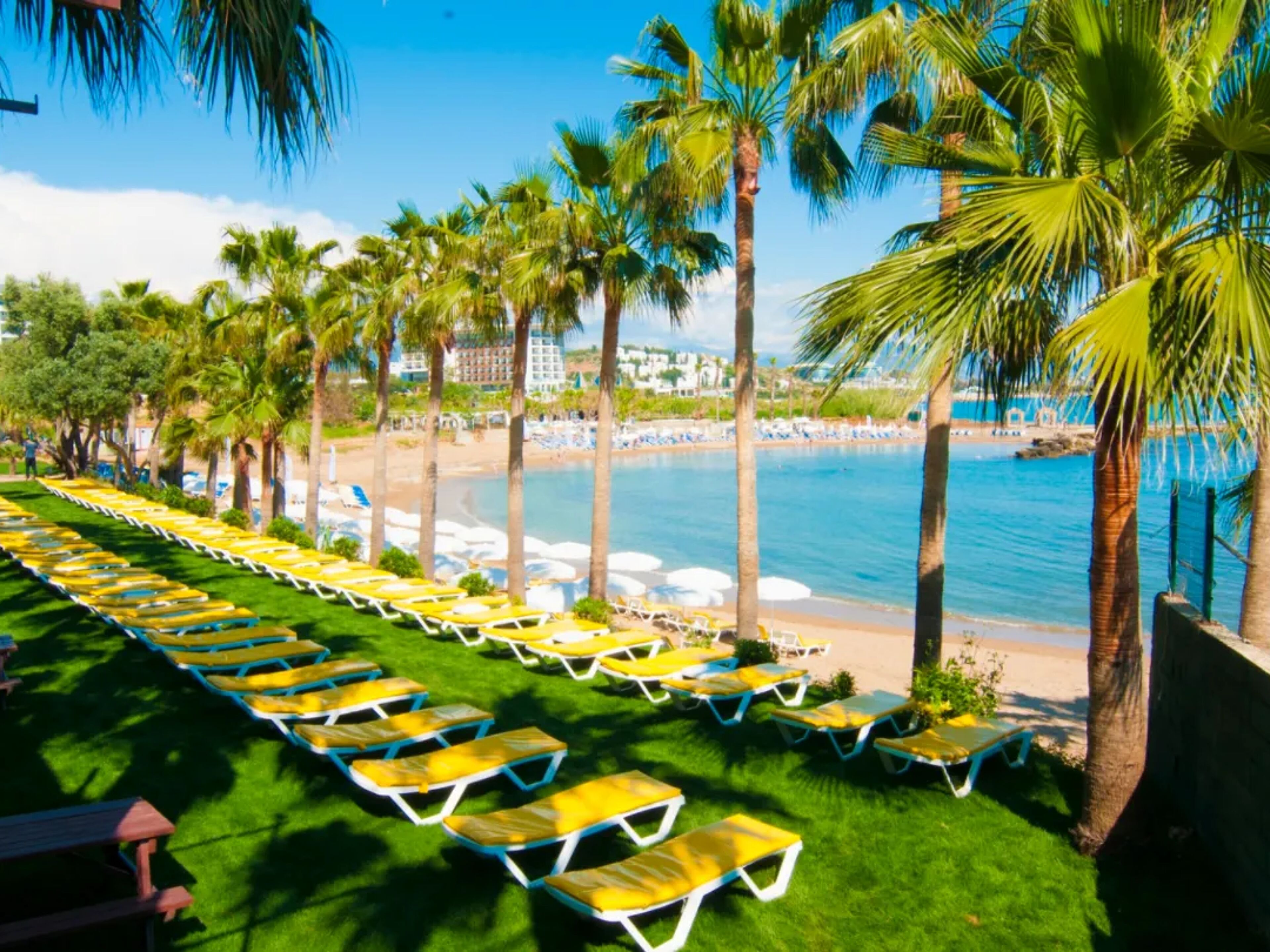 Eos Beach Resort
