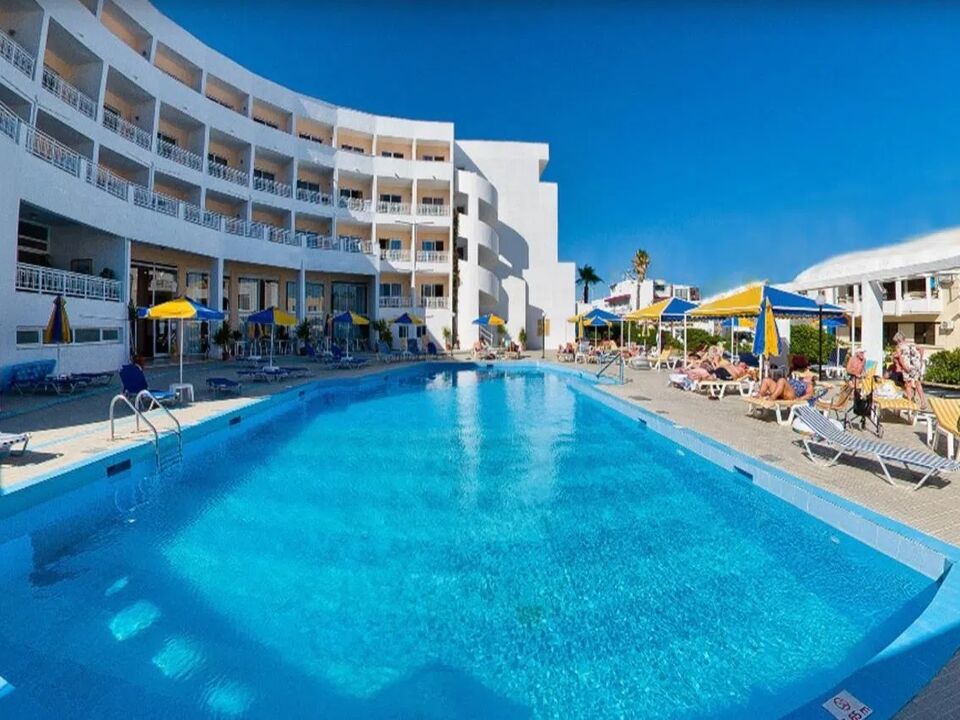 Kris Mari Hotel