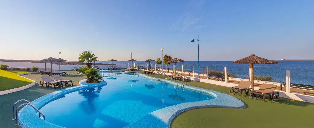 AluaSun Far Menorca Hotel