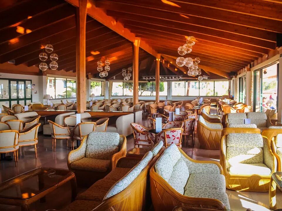 Valentin Son Bou Hotel y Appartementen