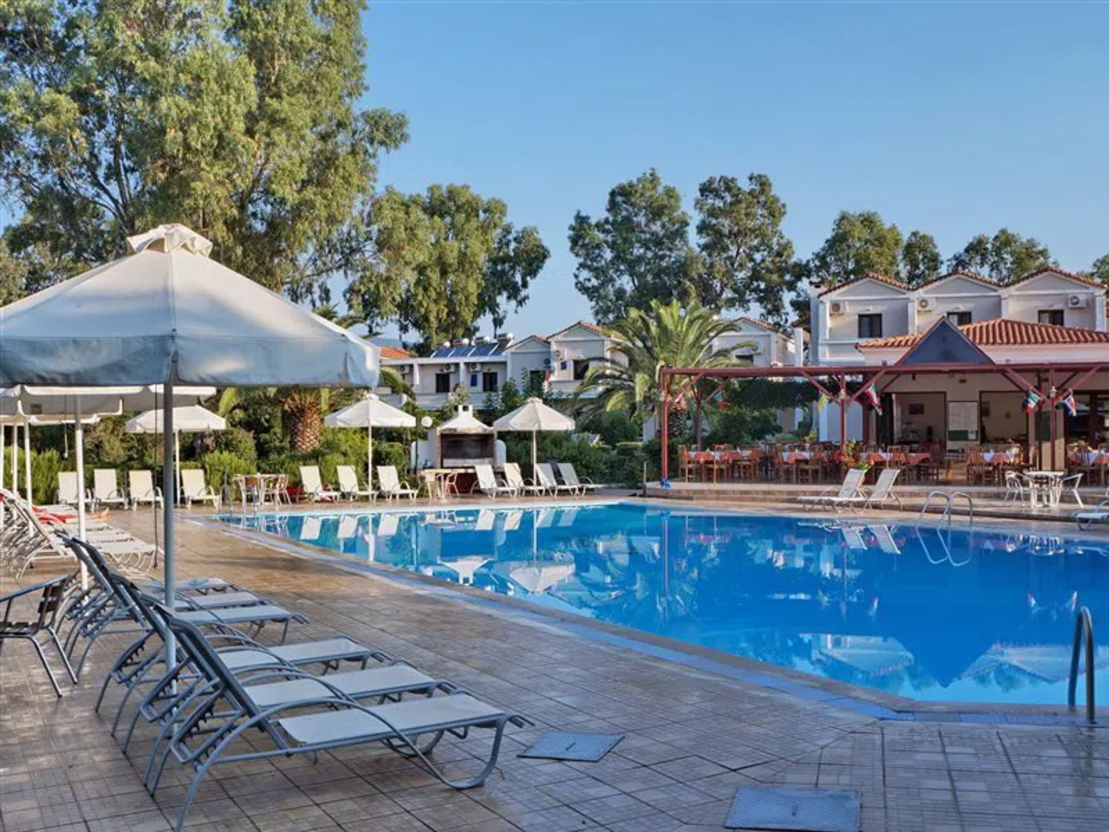 Pasiphae Hotel