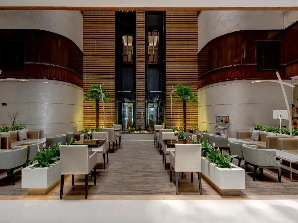 Howard Johnson Plaza by Wyndham Dubai Deira