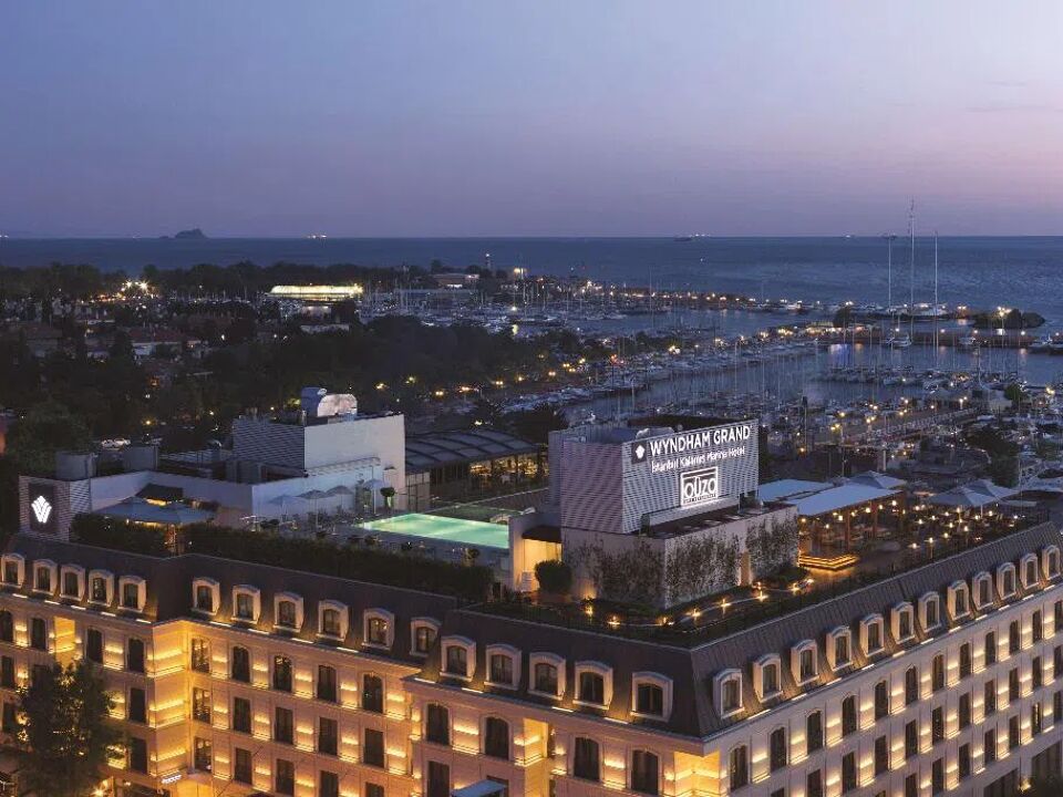 Wyndham Grand Istanbul Kalamis Marina Hotel