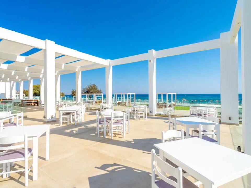 Kamari Beach Hotel