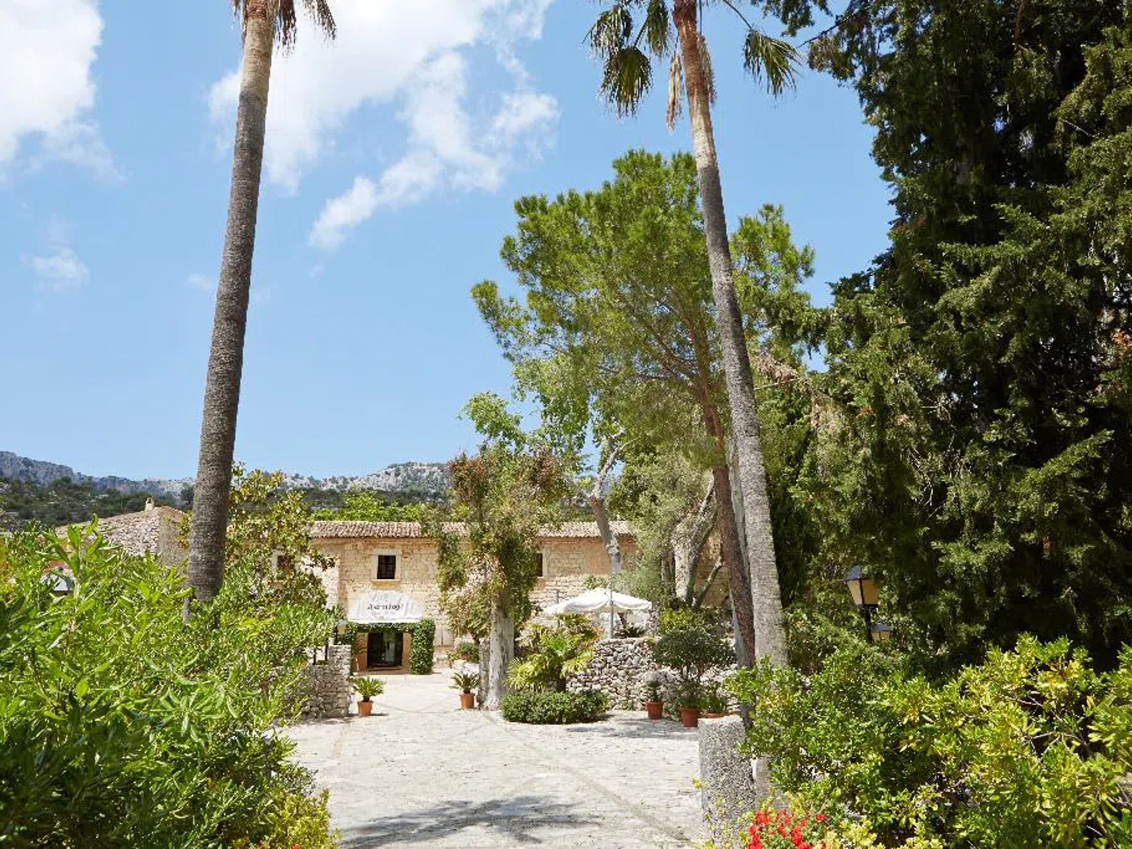 L’Hermitage Hotel & Spa