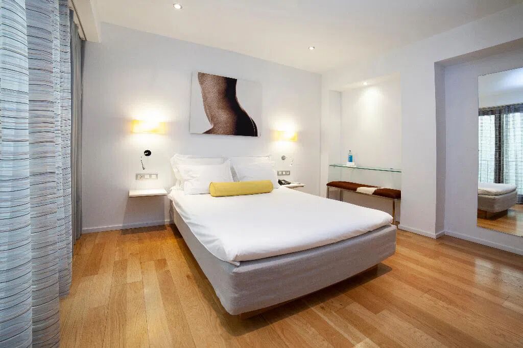 Petit Palace Hotel Tres