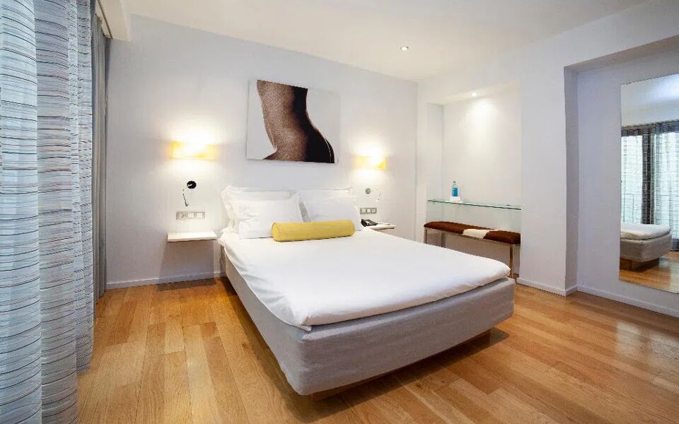 Petit Palace Hotel Tres