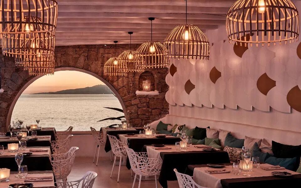 Kouros Hotel & Suites