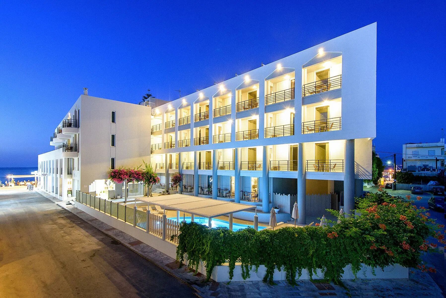 alia-beach-hotel