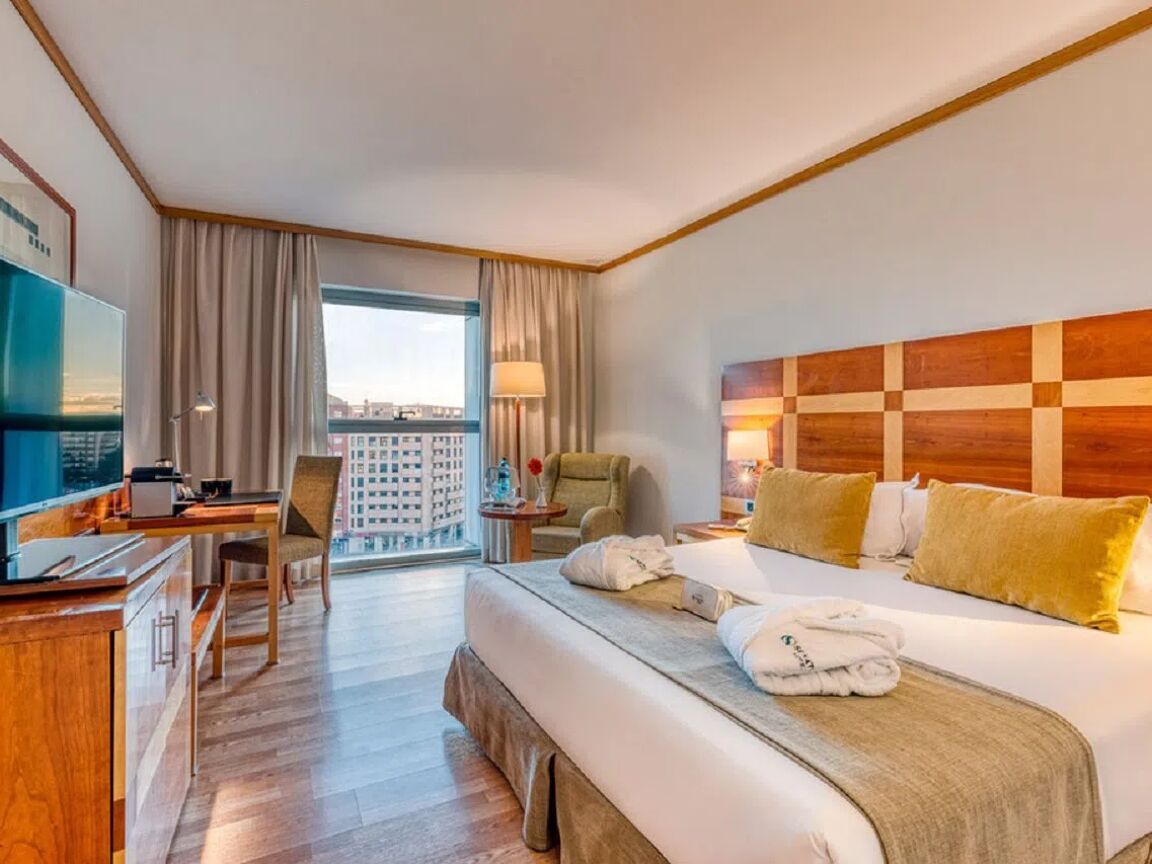 Senator Parque Central Hotel