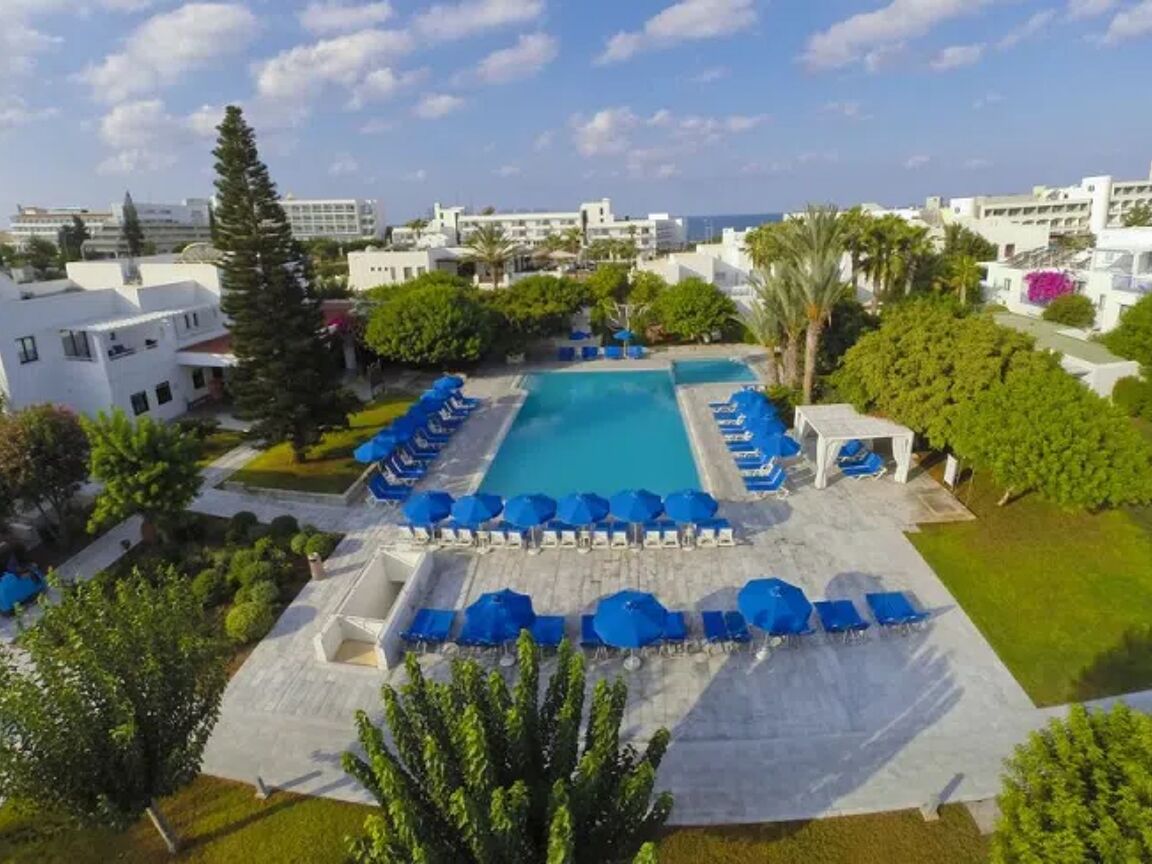 Aliathon Resort