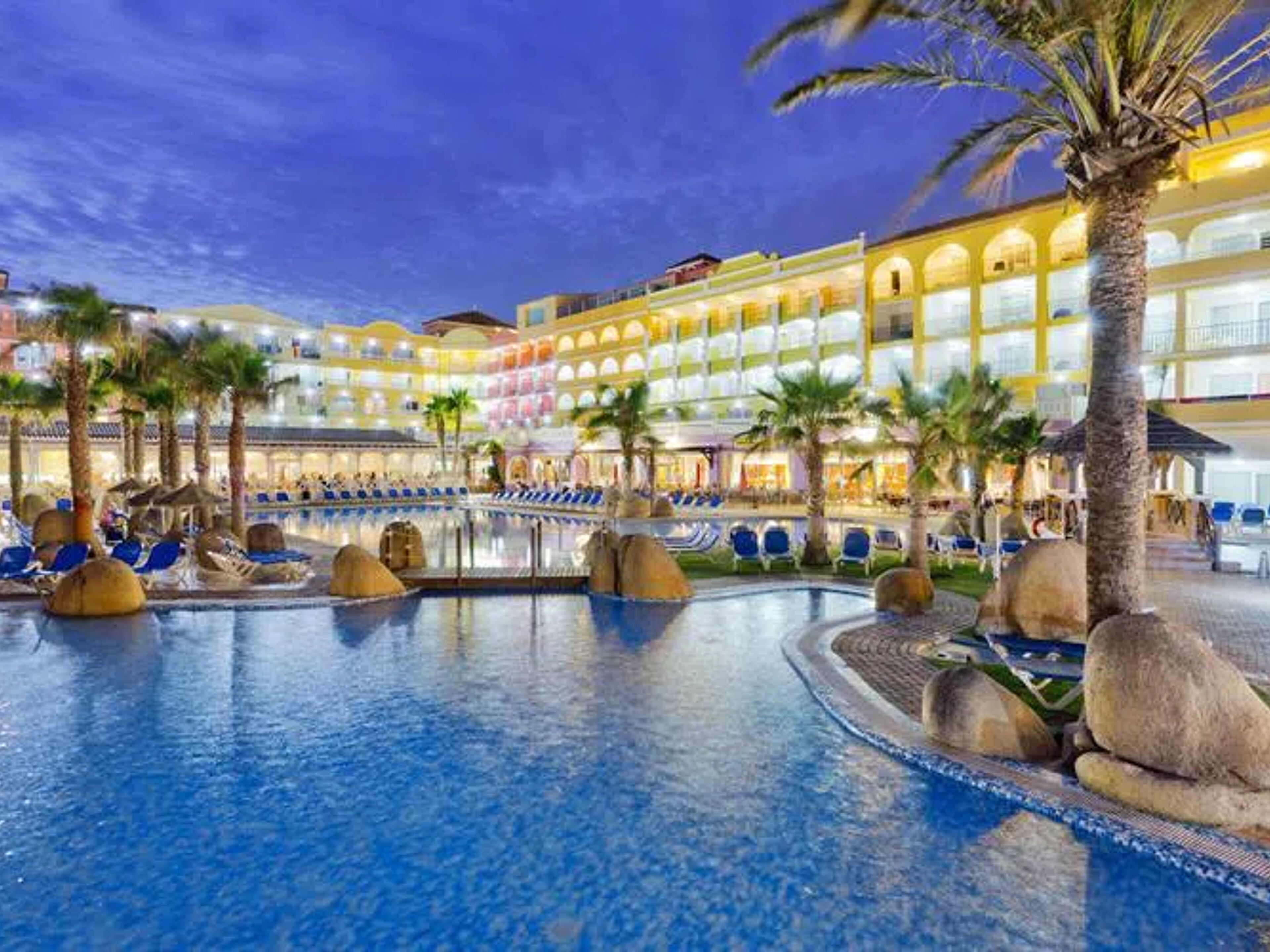 Mediterráneo Bay Hotel Spa & Resort