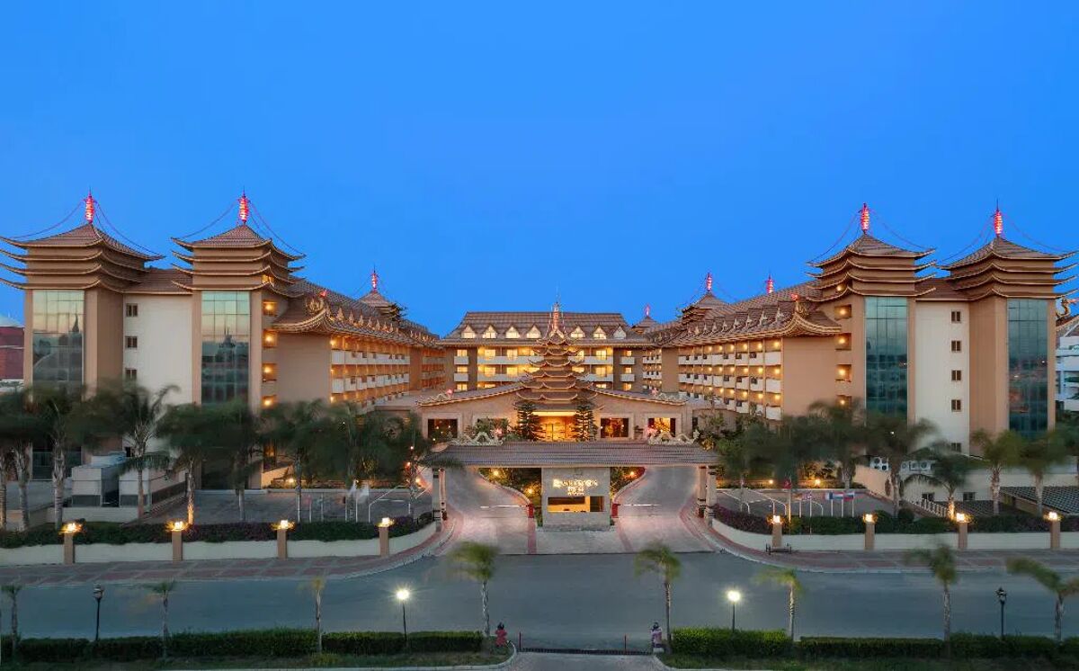 royal-dragon-hotel