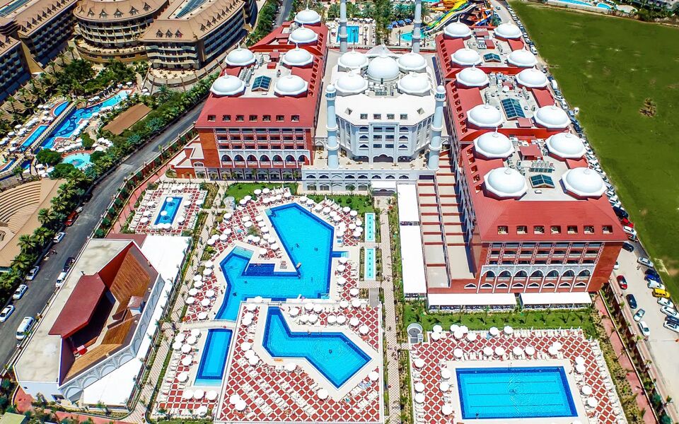 Royal Taj Mahal Hotel