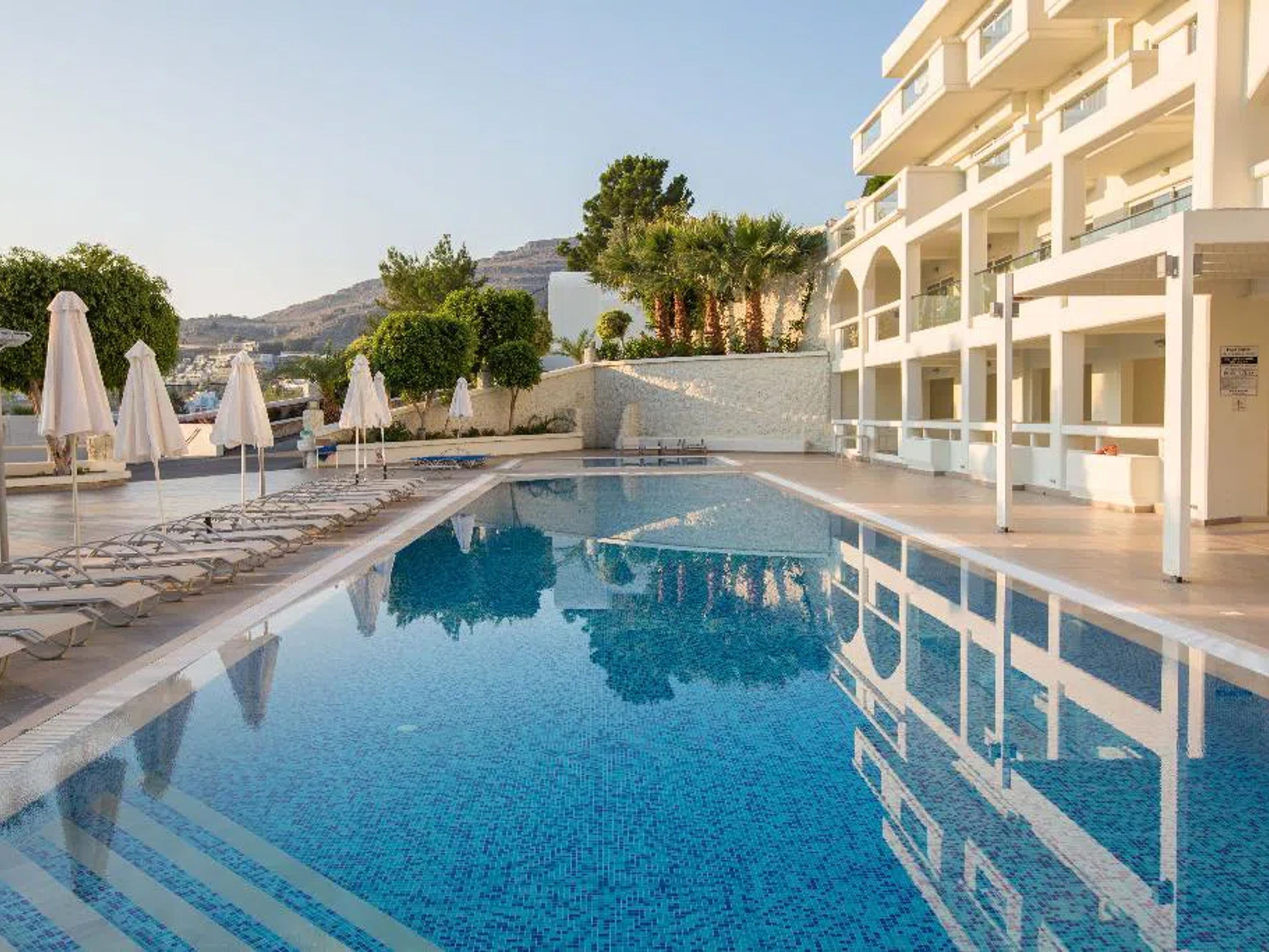 Lindos White Hotel & Suites