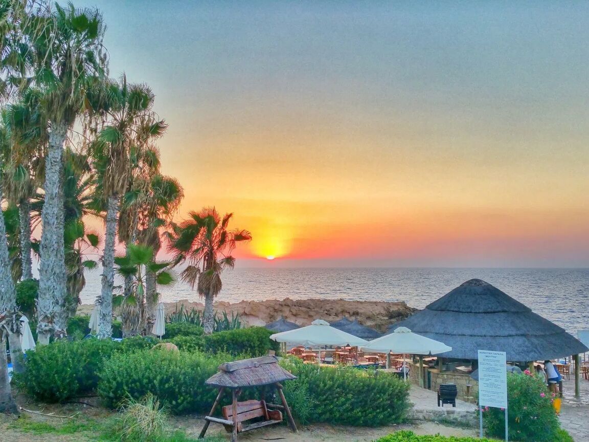 Cynthiana Beach Hotel