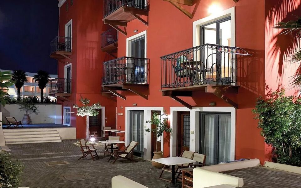 Grecotel Plaza Beach House