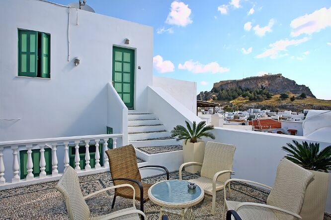 xenones-lindos