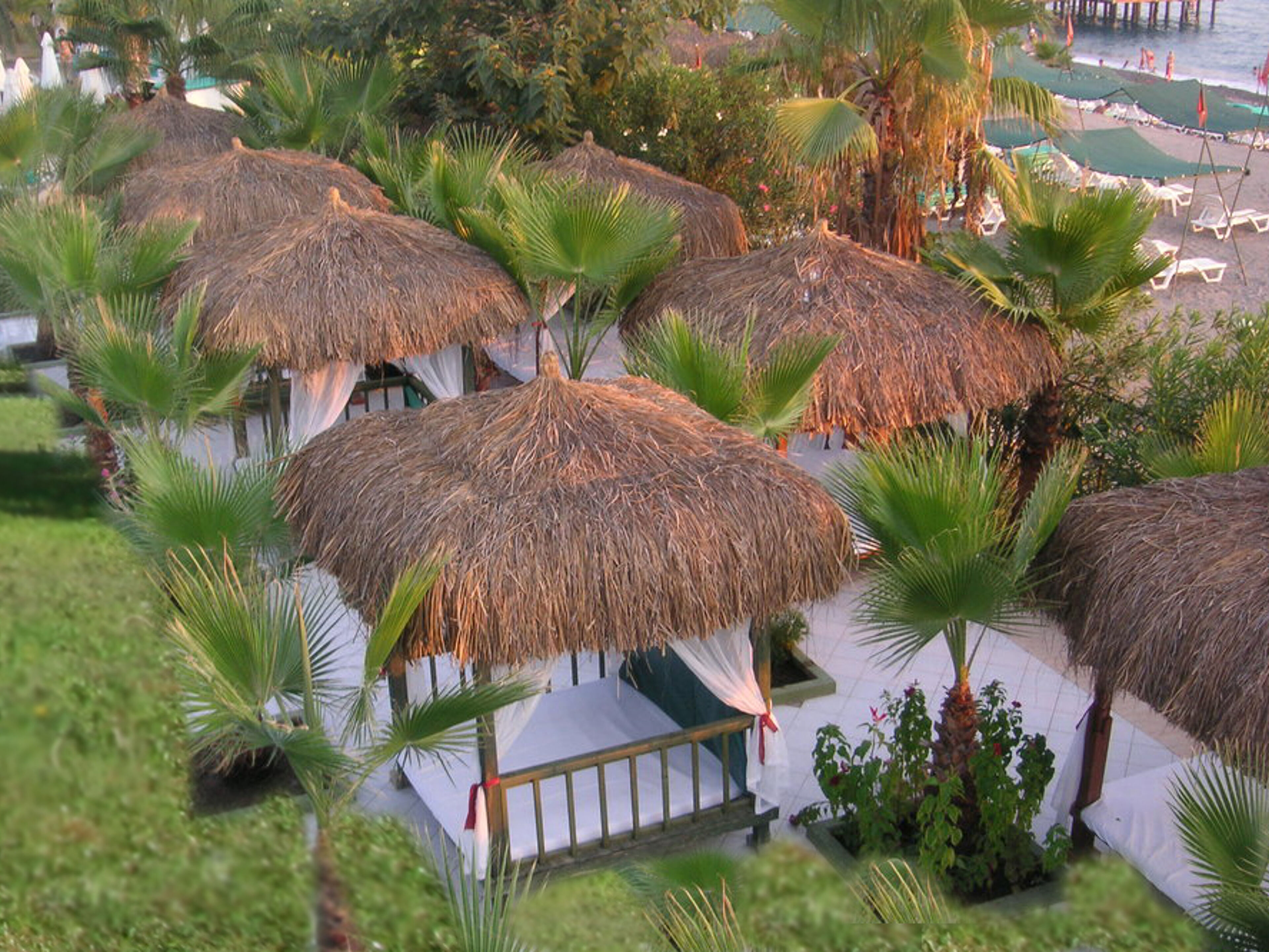 Club Aqua Plaza