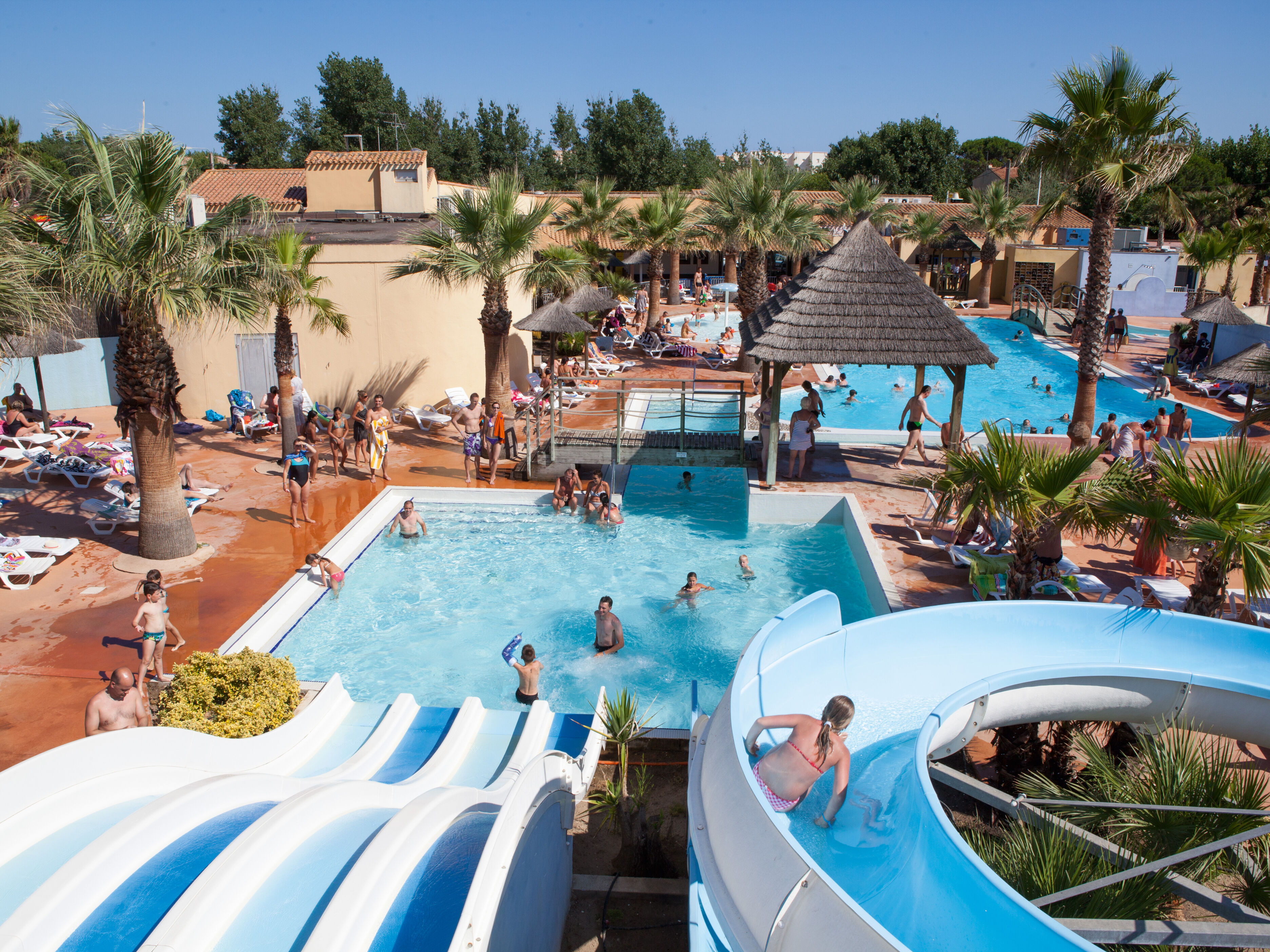 Camping Les Méditerranées - Charlemagne