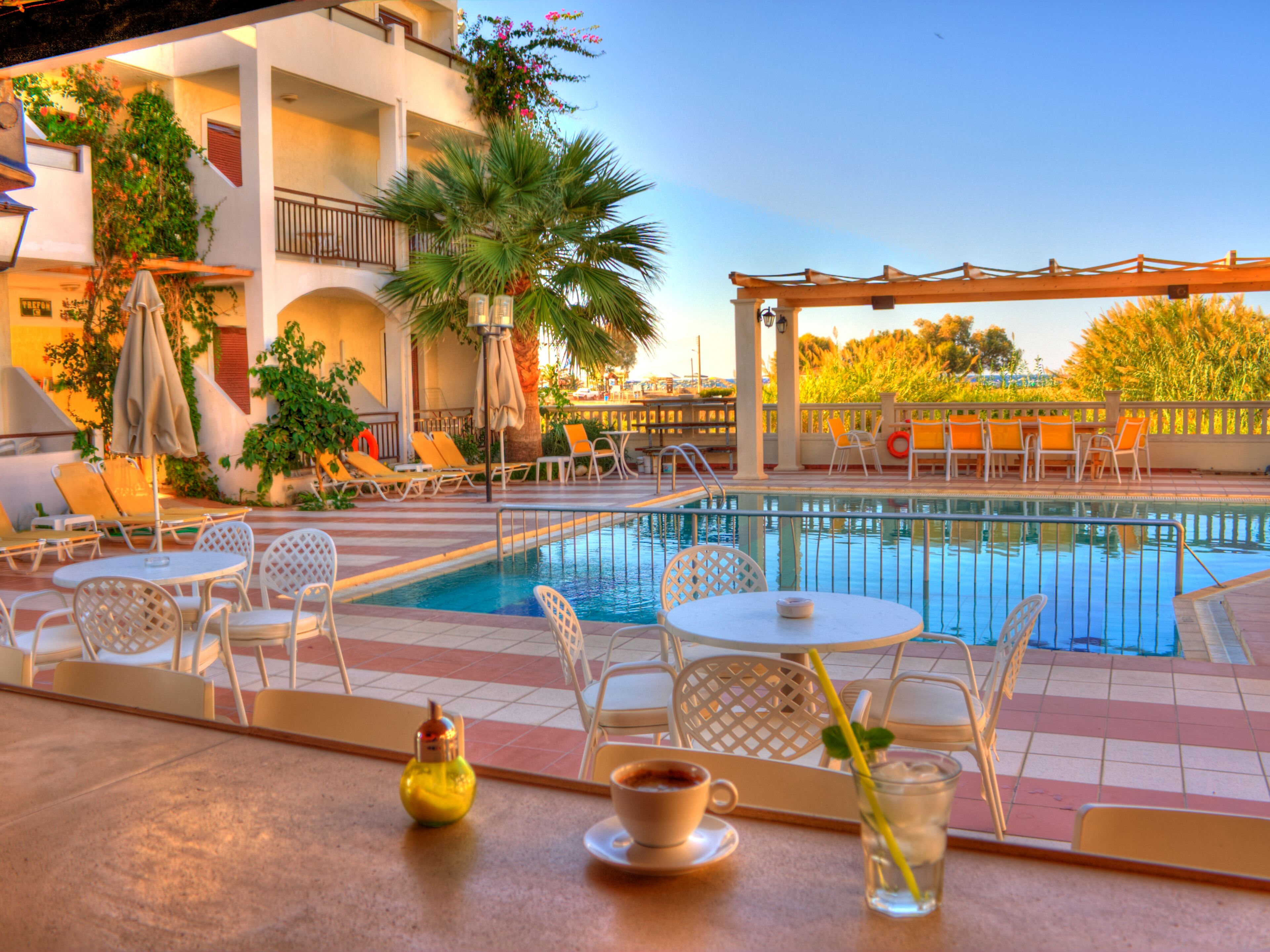 Trefon Family Hotel Apartment & Suites