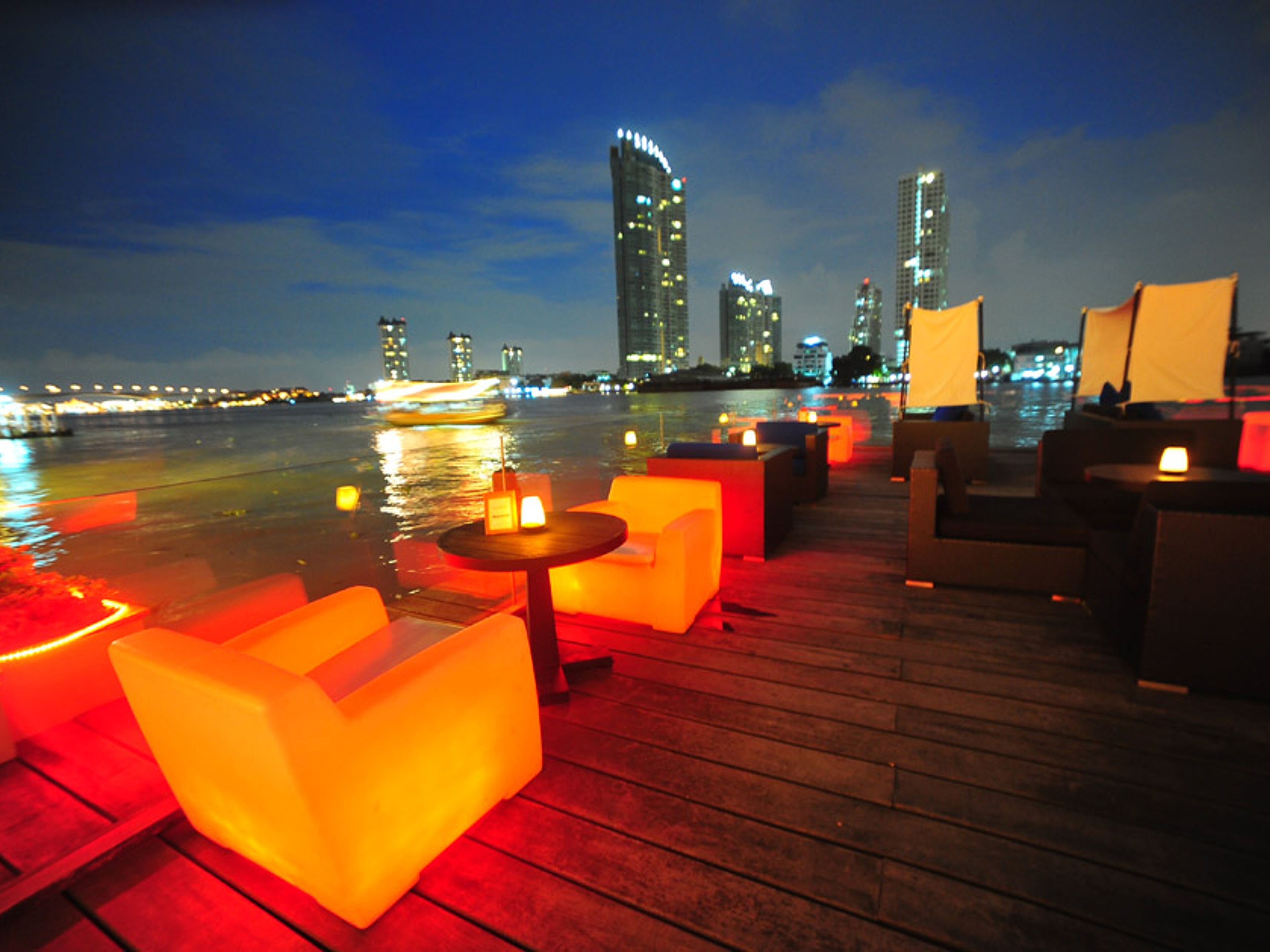 Ramada Plaza by Wyndham Menam Riverside