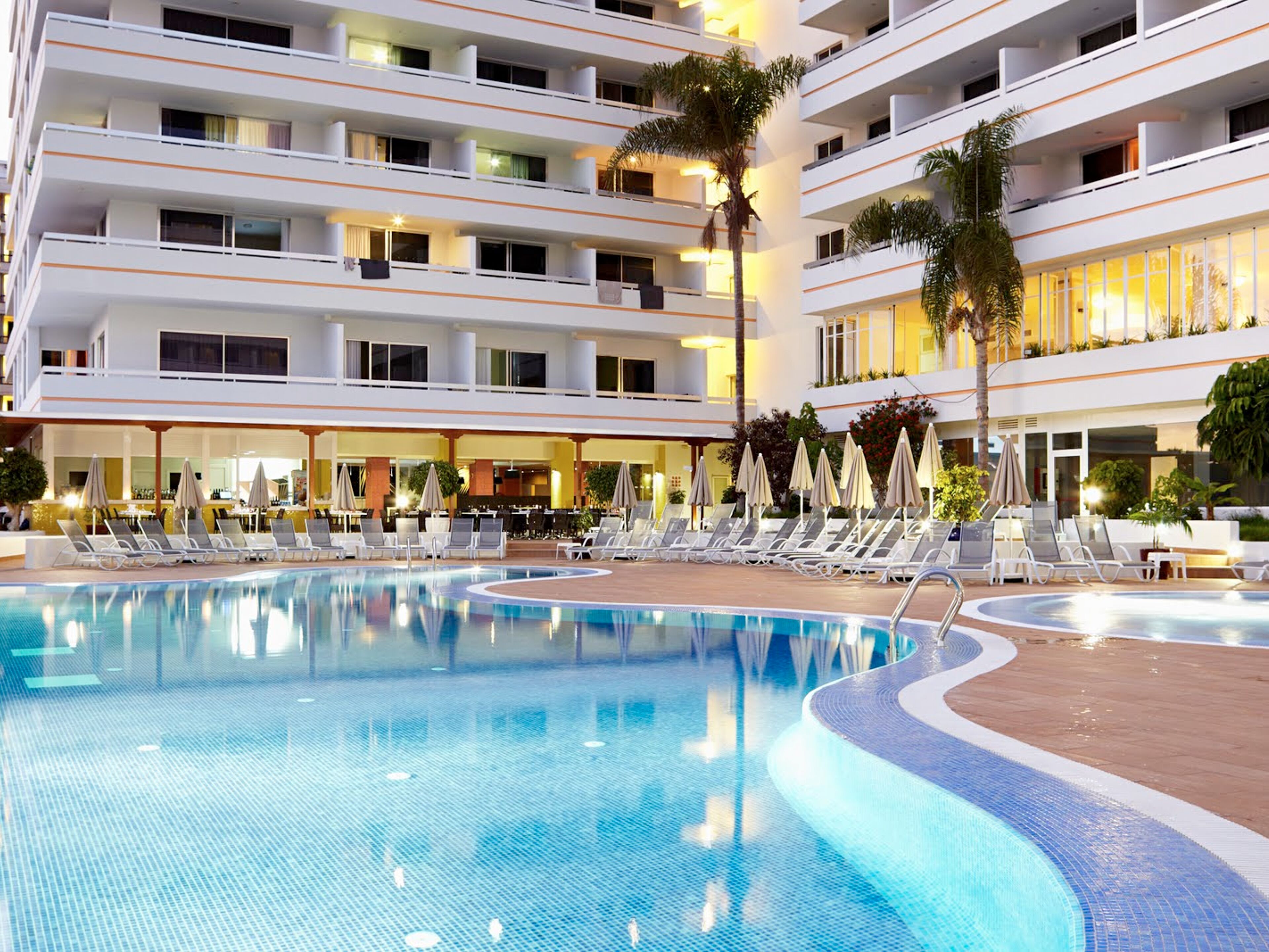 Coral Suites & Spa