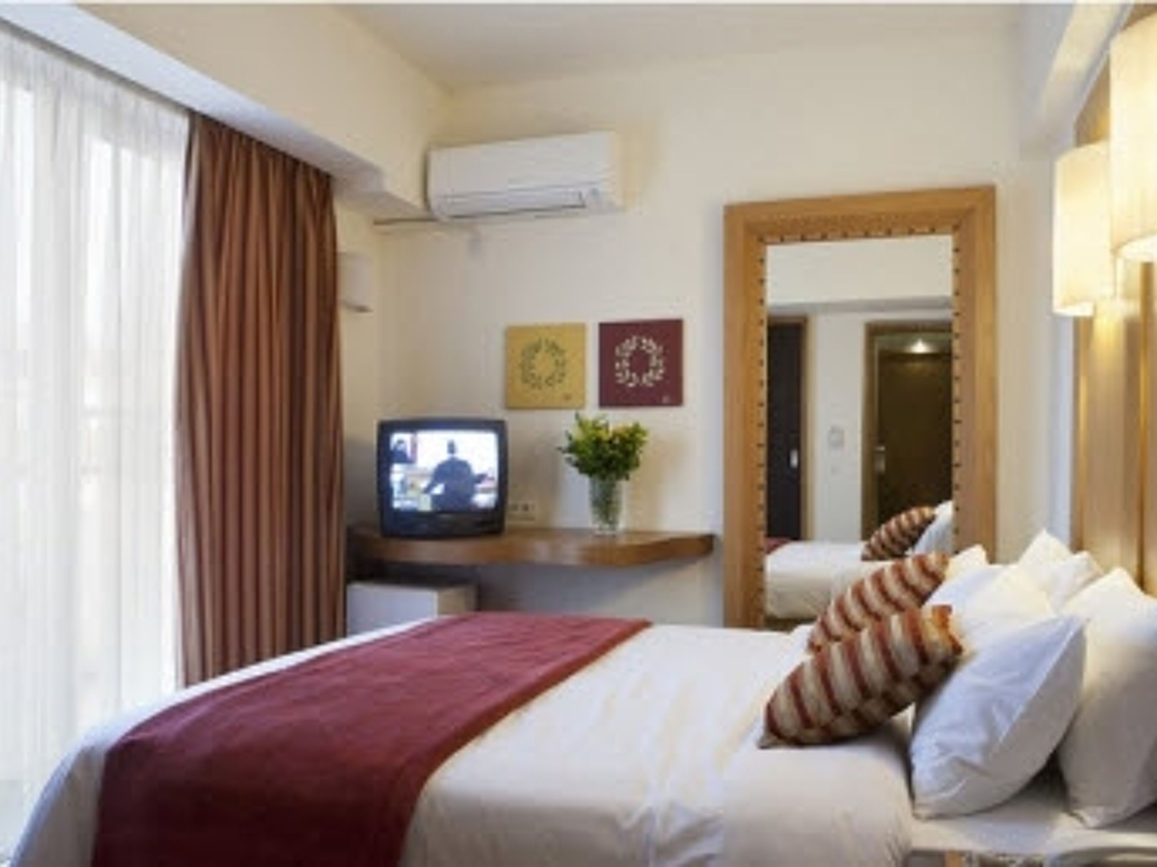 Hermes Hotel