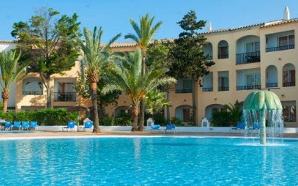 Sol Falcó All Inclusive