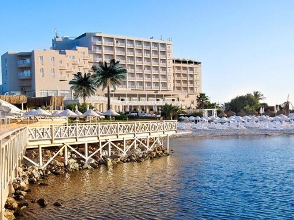Design Plus Seya Beach Hotel