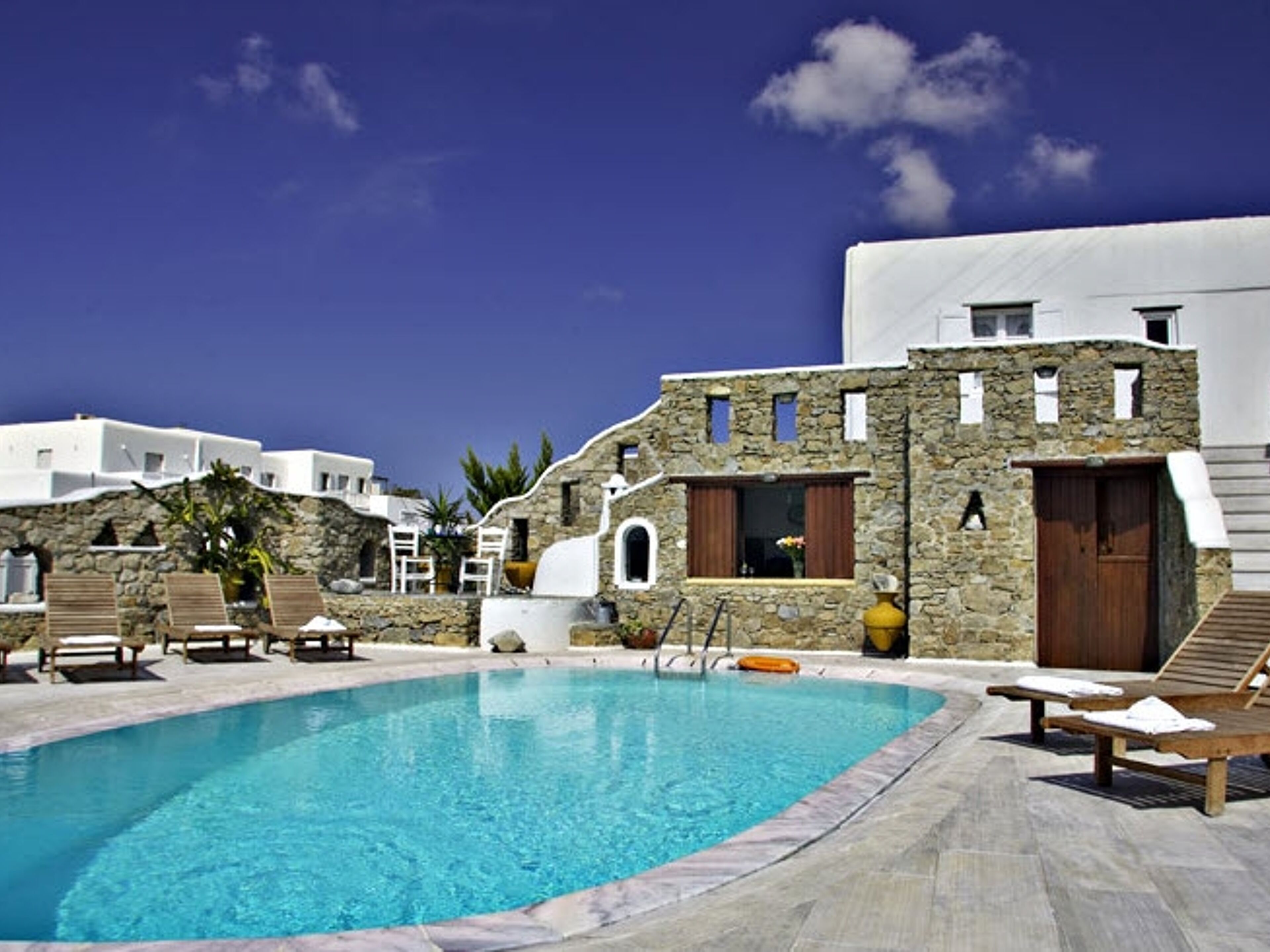 Paolas Τown Hotel