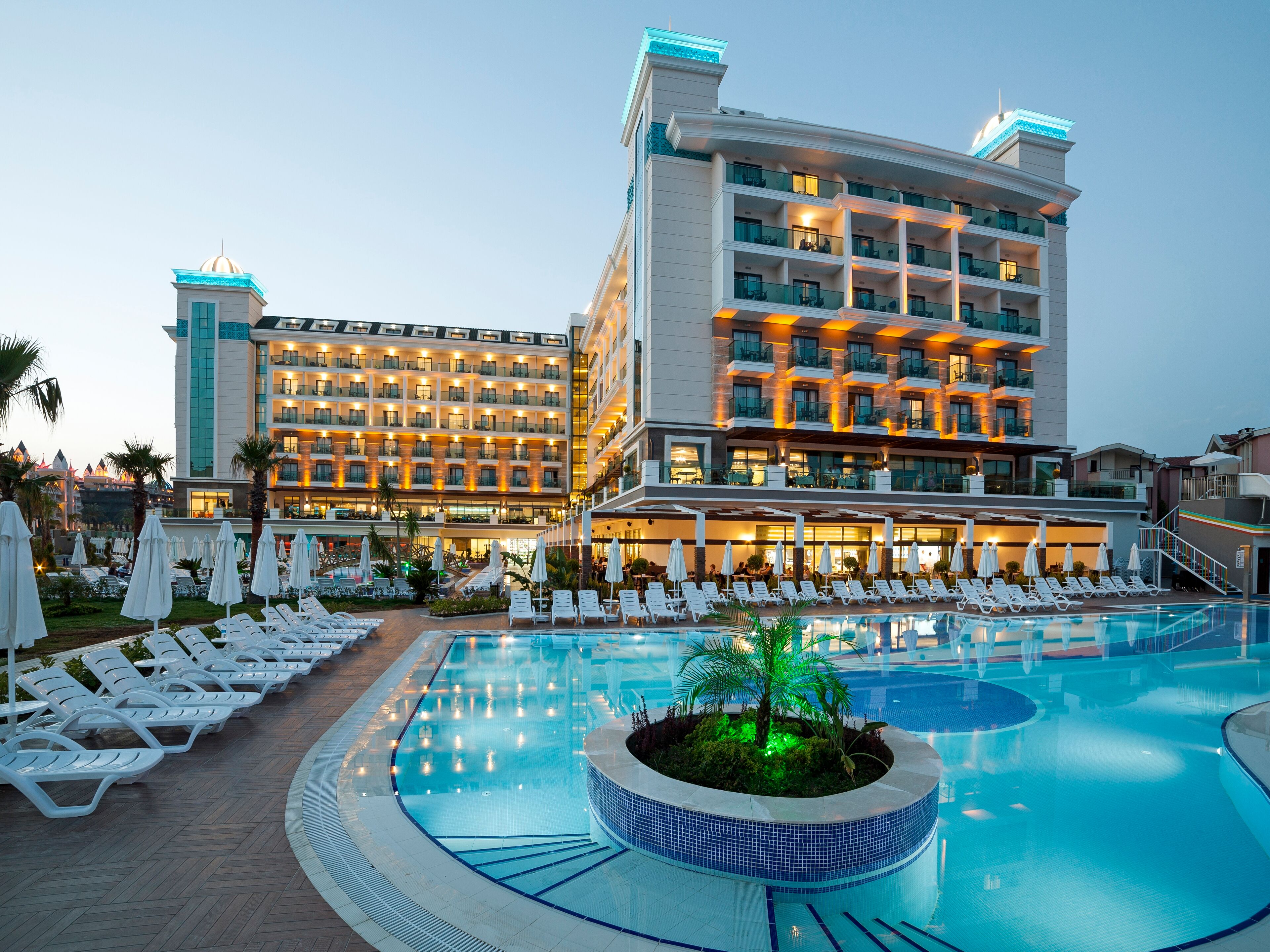 Luna Blanca Resort & Spa