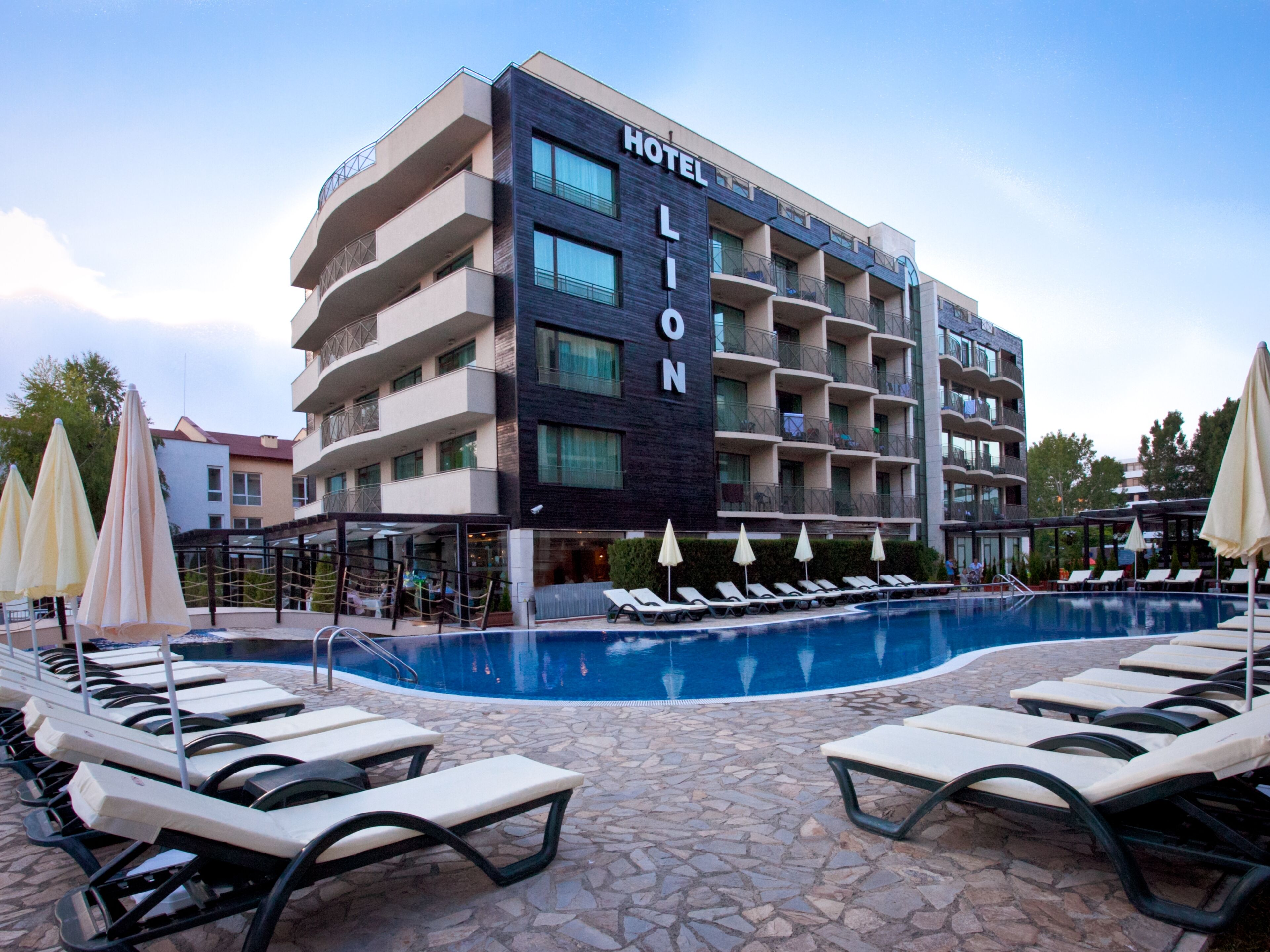 Lion Sunny Beach Hotel