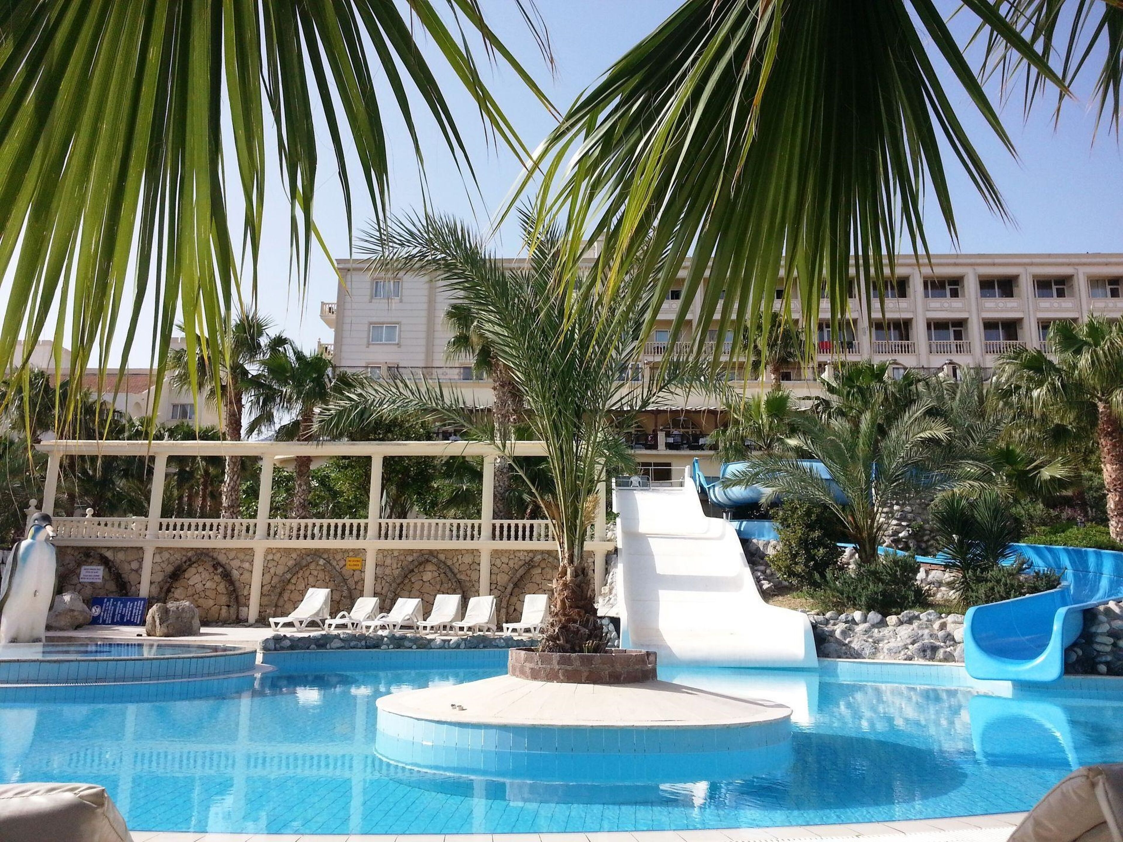 Oscar Resort Hotel