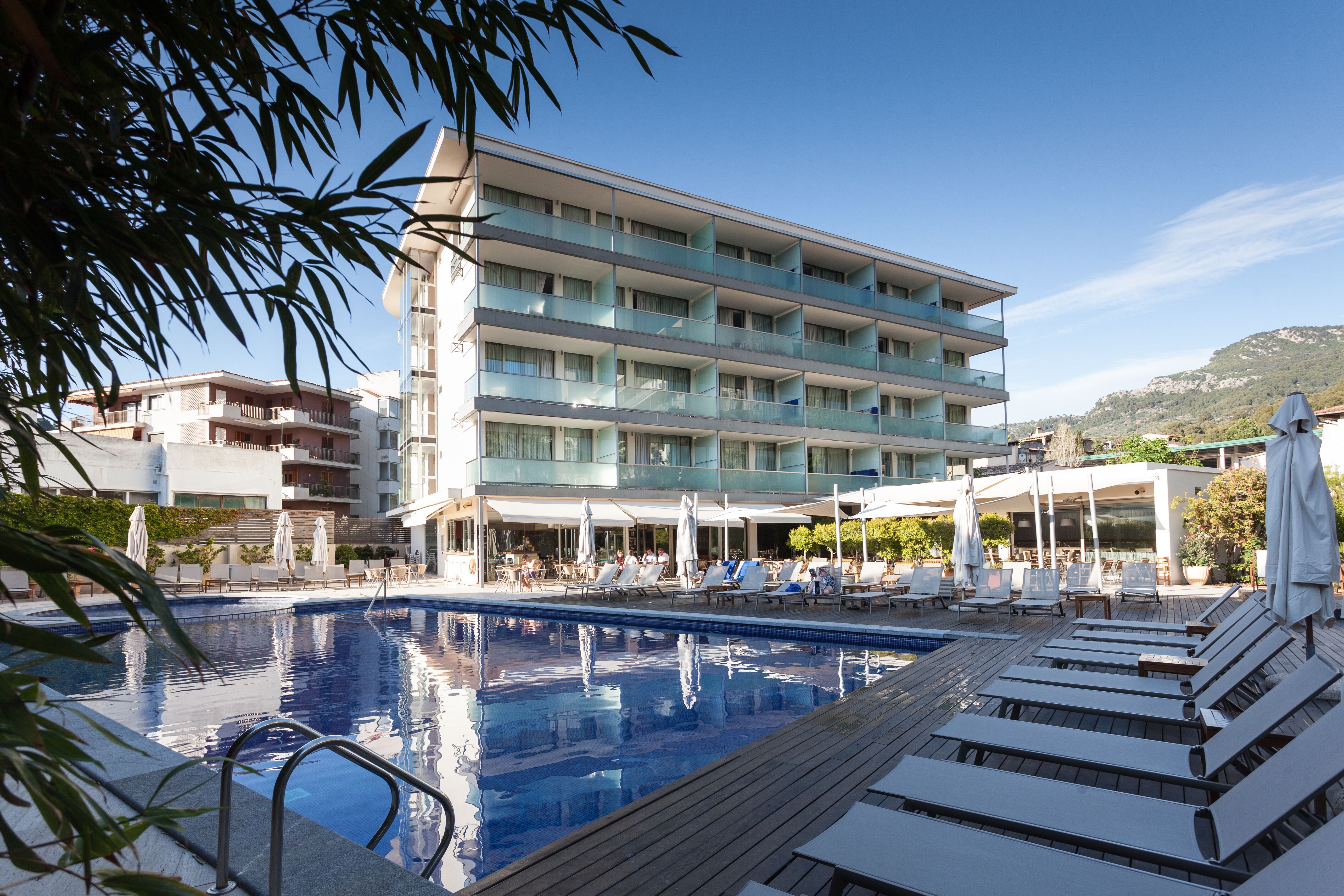 Aimia Hotel