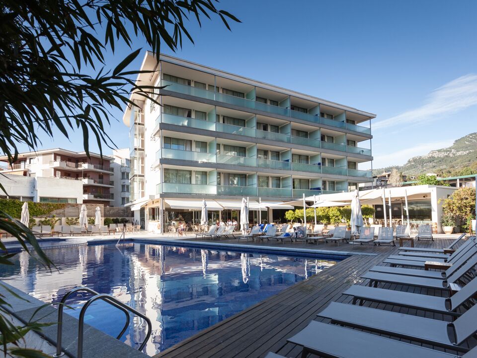 Aimia Hotel