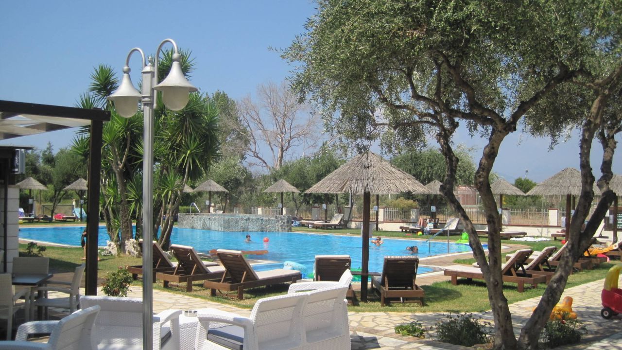 Bostonia Village impressie