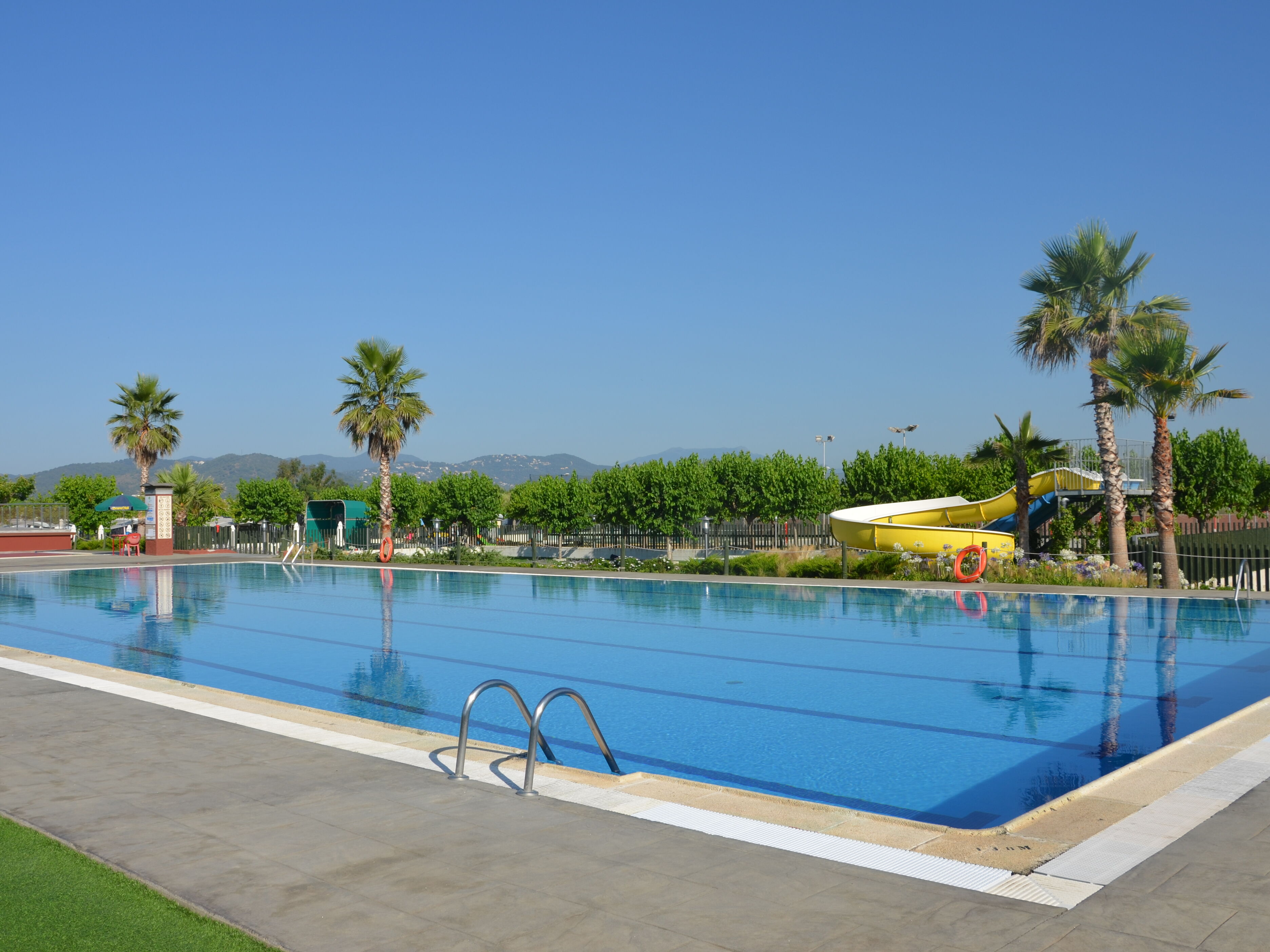Camping Resort Els Pins by Viajes Velero